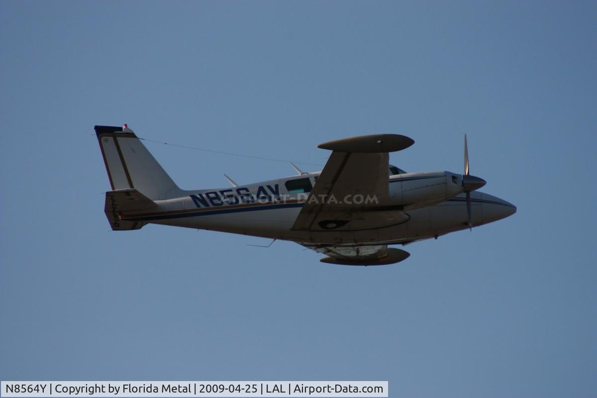 N8564Y, 1968 Piper PA-30 Twin Comanche C/N 30-1711, PA-30