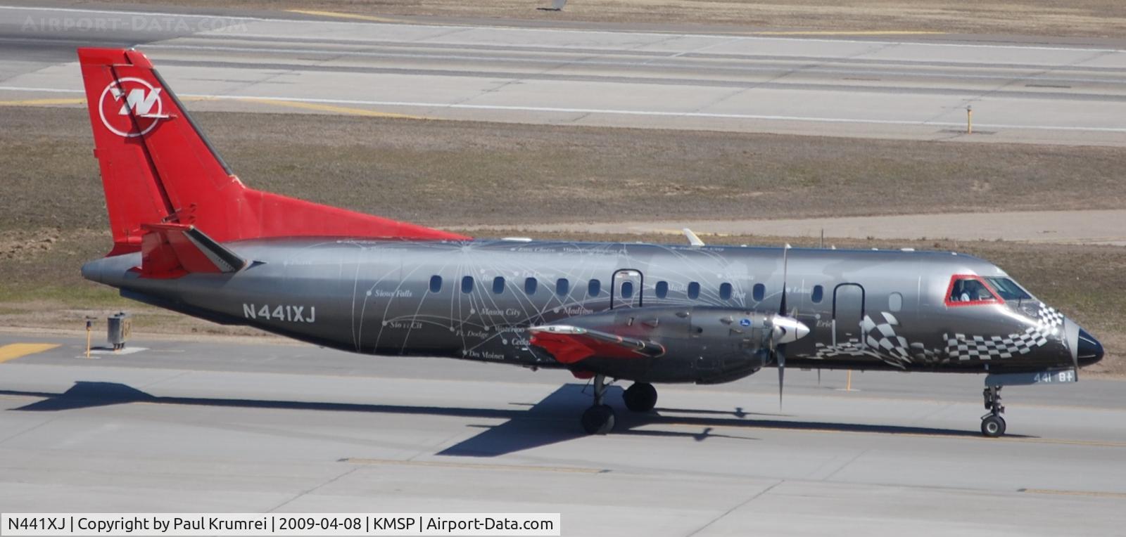 N441XJ, 1998 Saab 340B C/N 340B441, Minneapolis International Airport