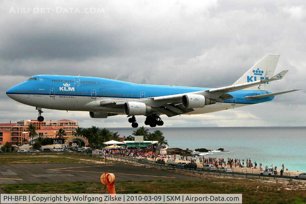 PH-BFB, 1989 Boeing 747-406 C/N 24000, visitor