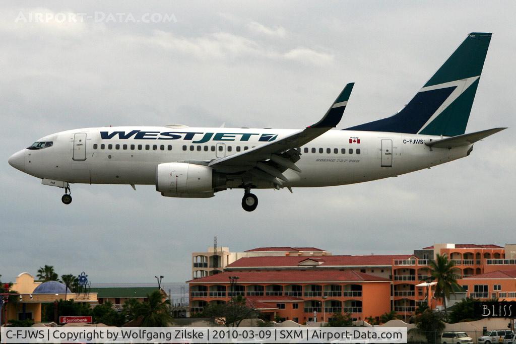 C-FJWS, 2001 Boeing 737-76N C/N 28651, visitor