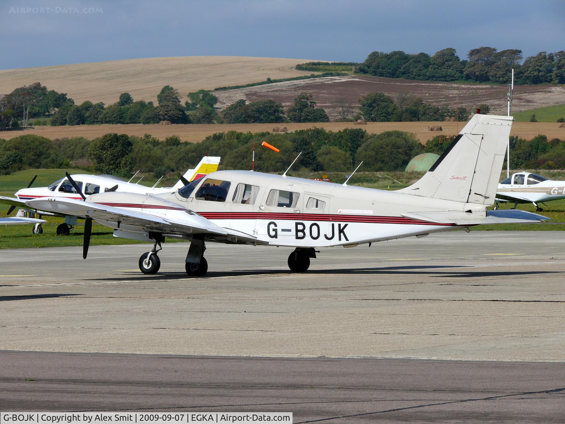 G-BOJK, 1986 Piper PA-34-220T Seneca III C/N 34-33020, Piper Pa34-220T Seneca III G-BOJK REdhill Aviation