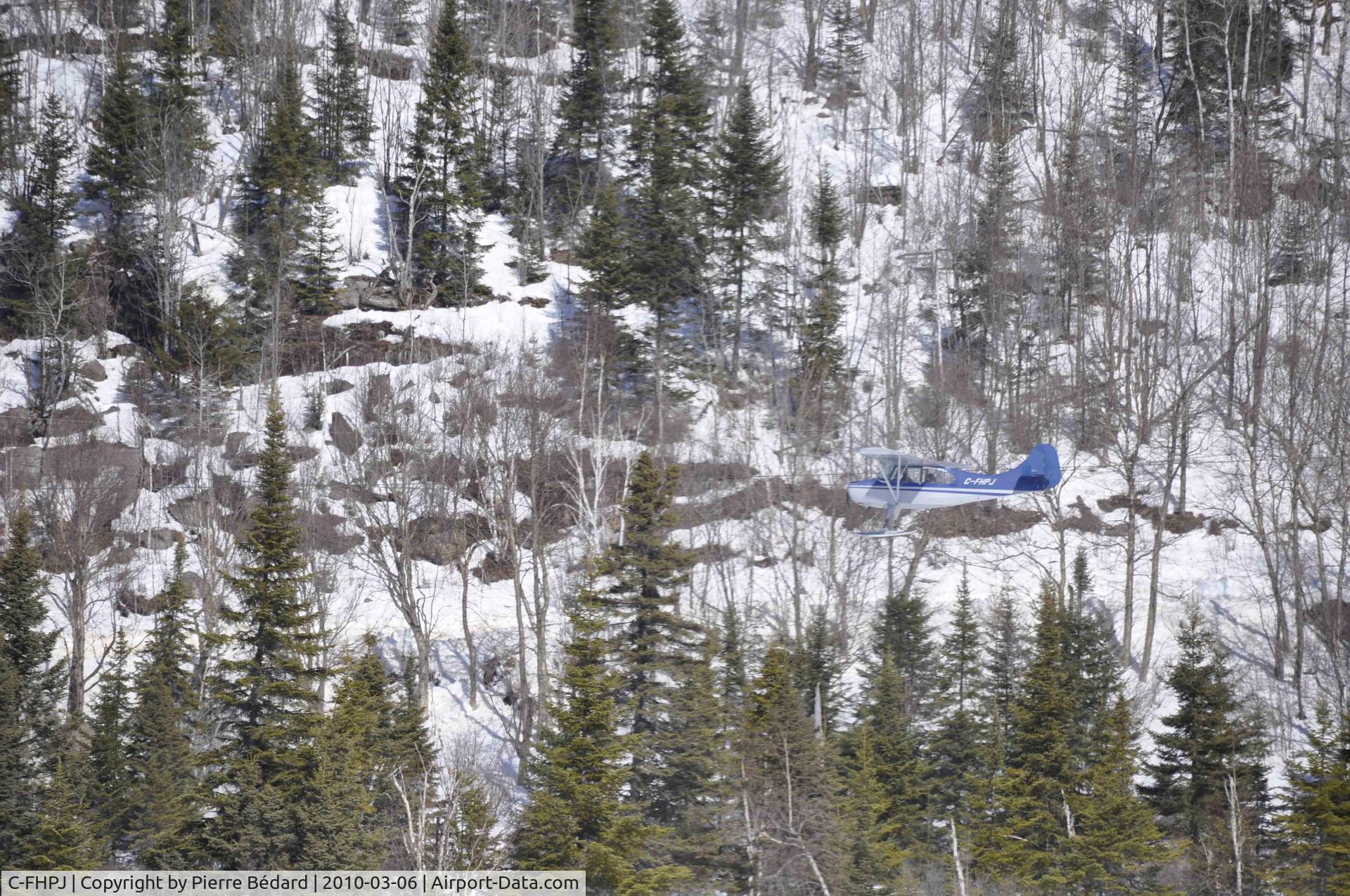 C-FHPJ, 1946 Champion 7AC C/N 7AC 5671, Lac Baribeau, St-Donat, Qc, CAN