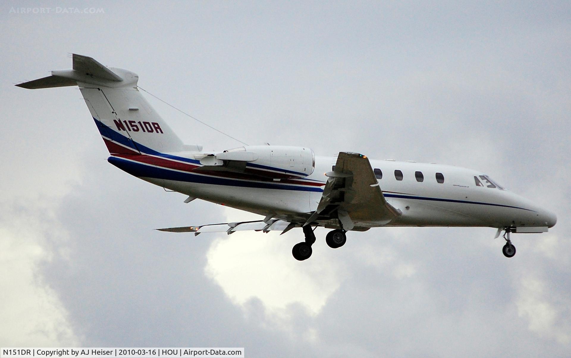 N151DR, 1988 Cessna 650 C/N 650-0147, Over the numbers rwy 12R