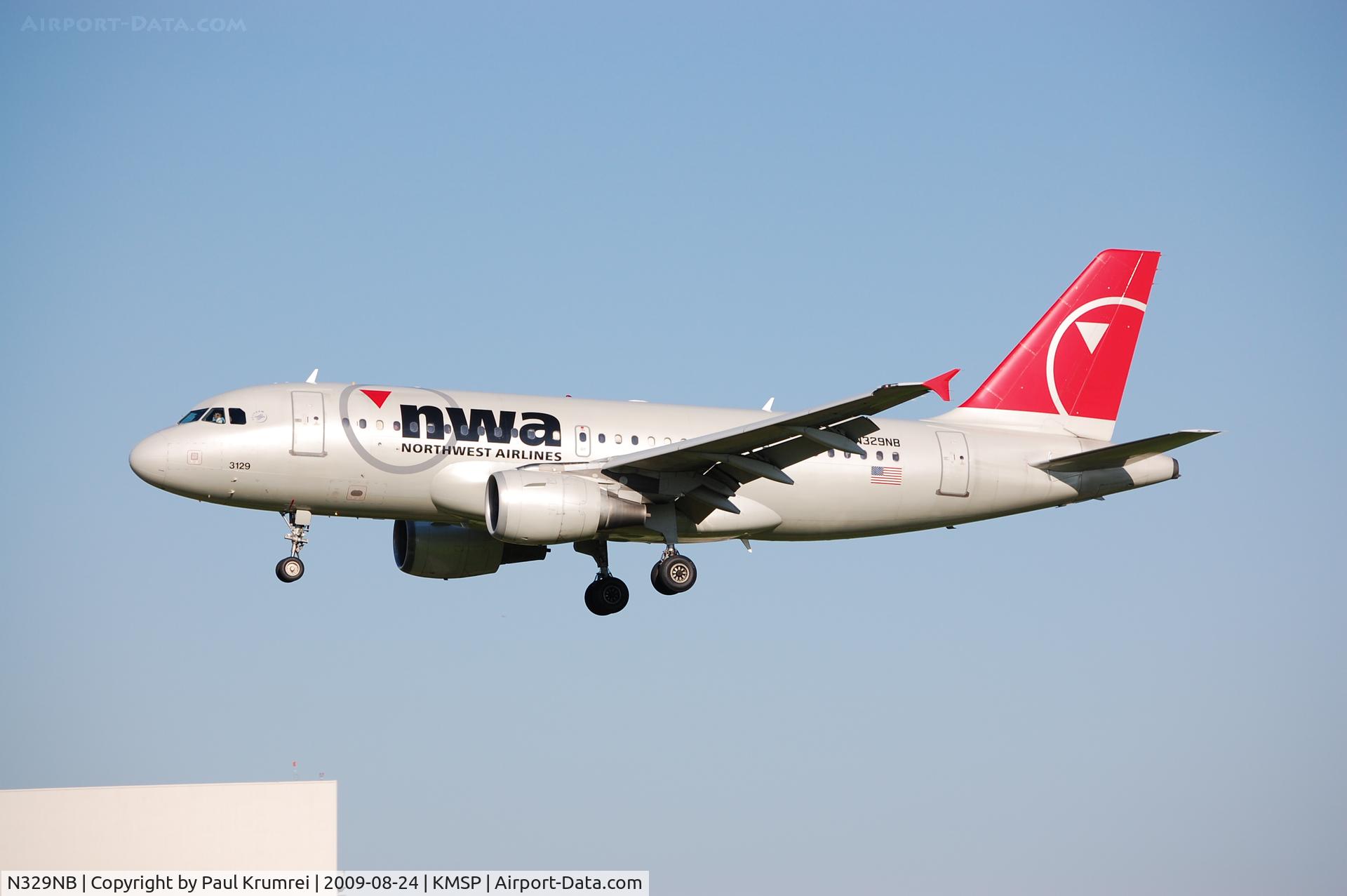 N329NB, 2001 Airbus A319-114 C/N 1543, Minneapolis International Airport