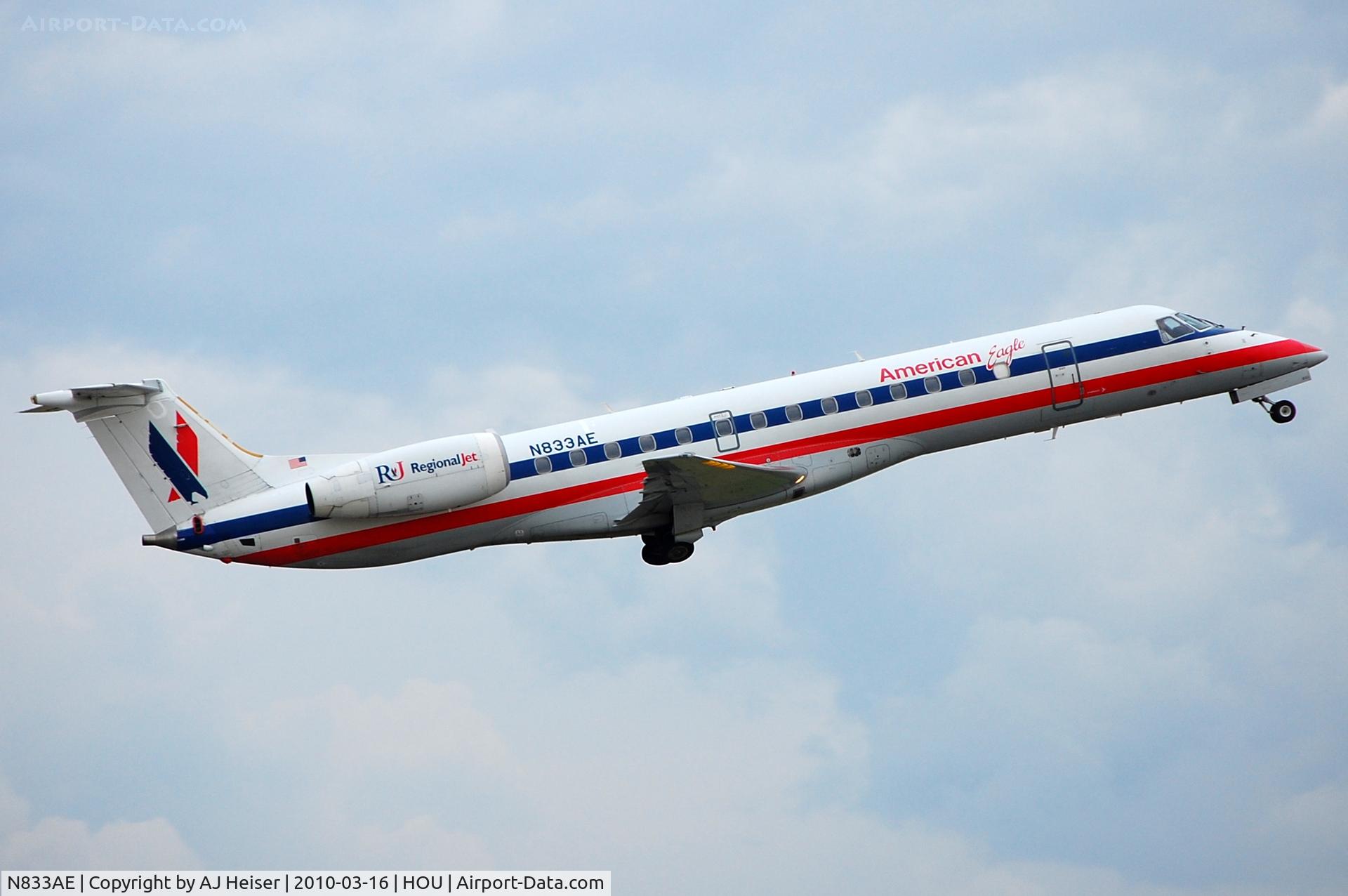 N833AE, 2002 Embraer ERJ-140LR (EMB-135KL) C/N 145629, Takeoff rwy 12R