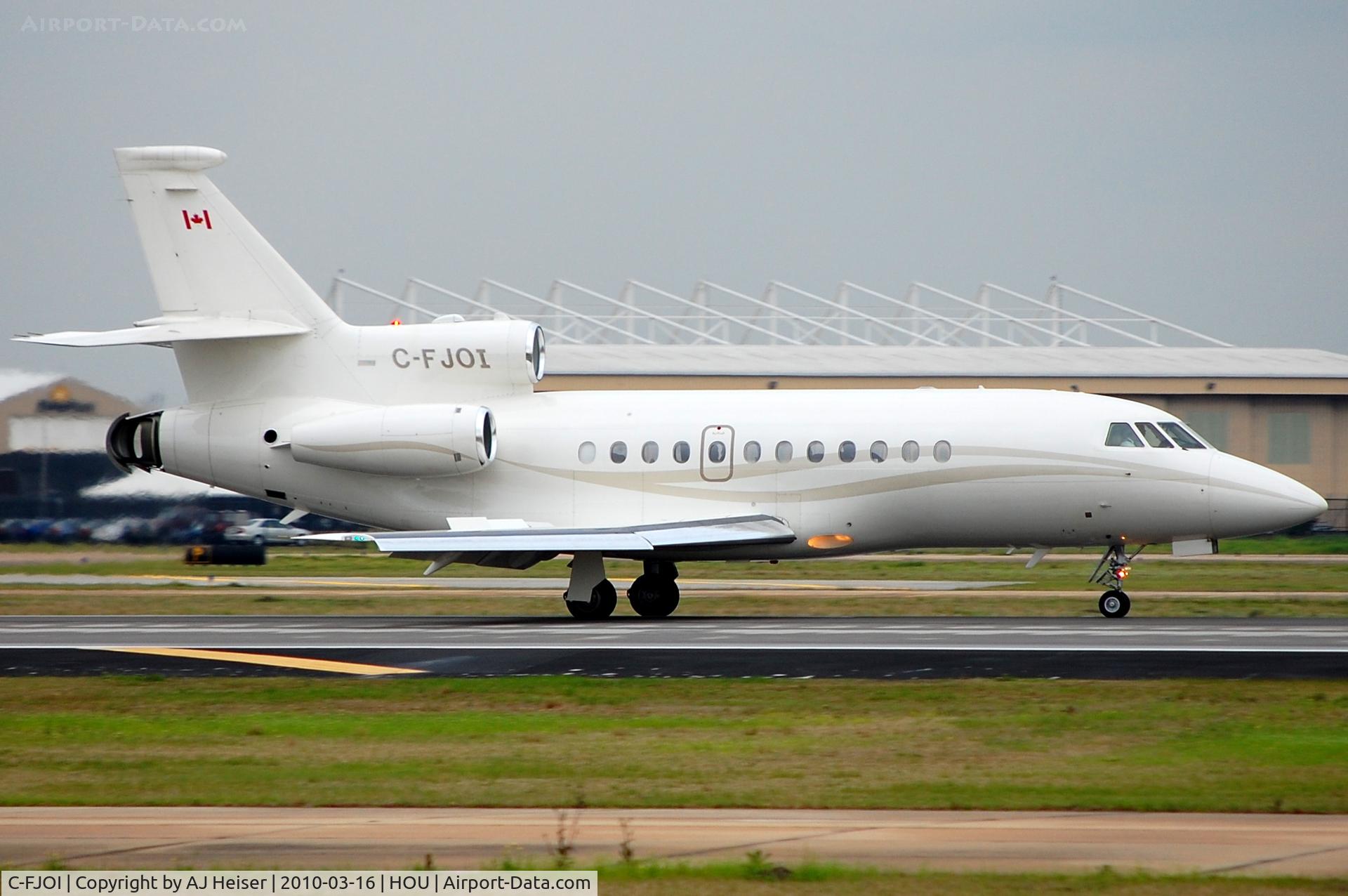 C-FJOI, 2000 Dassault Falcon 900EX C/N 069, Landing roll rwy 12R