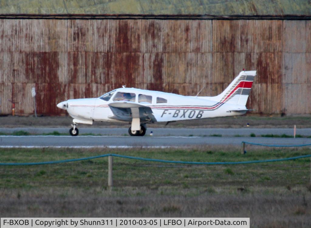 F-BXOB, Piper PA-28R-200 Cherokee Arrow C/N 28R7435198, Ready for take off rwy 32R