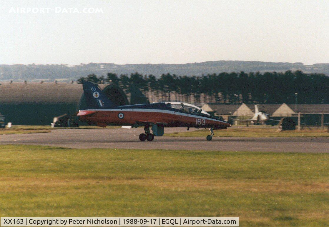 XX163, 1976 Hawker Siddeley Hawk T.1 C/N 010/312010, Hawk T.1 of 4 Flying Training School at RAF Valley landing at the 1988 RAF Leuchars Airshow.
