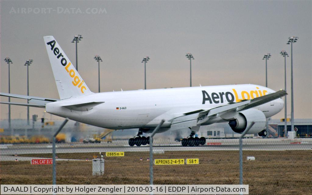 D-AALD, 2009 Boeing 777-FZN C/N 36004, Touch down at DHL-Hub LEJ