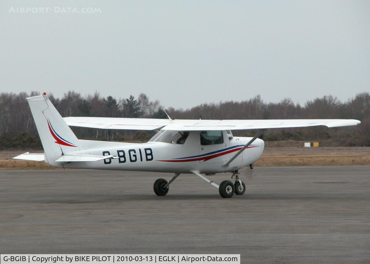 G-BGIB, 1979 Cessna 152 C/N 152-82161, DROPPED IN FOR FUEL