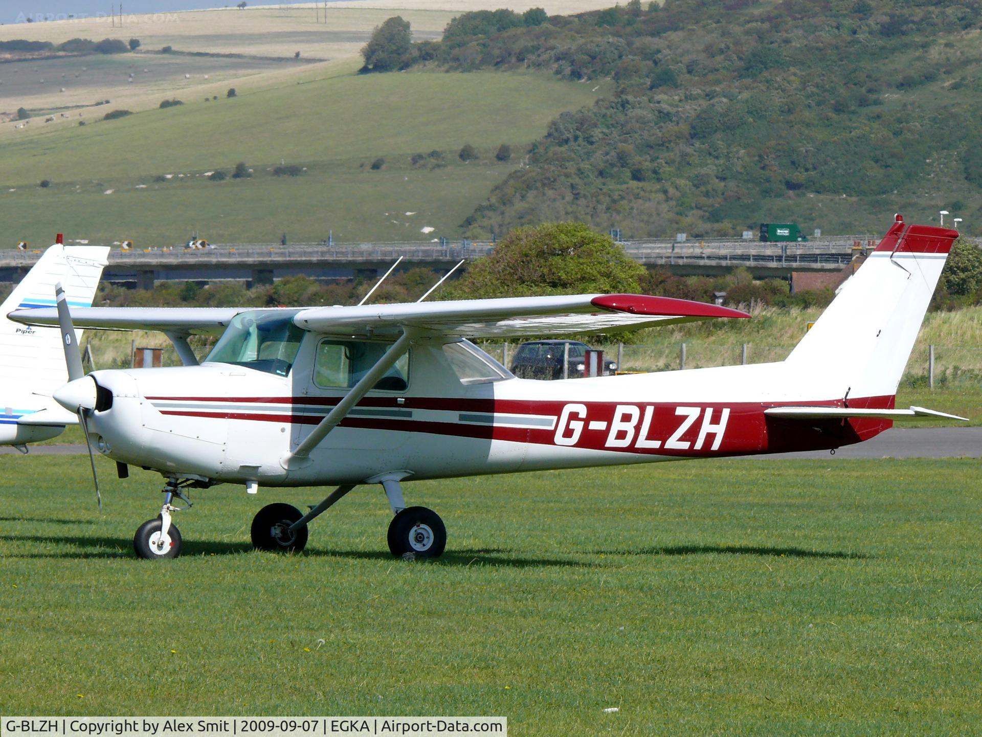 G-BLZH, 1985 Reims F152 C/N 1965, Cessna C152 G-BLVH DCosta