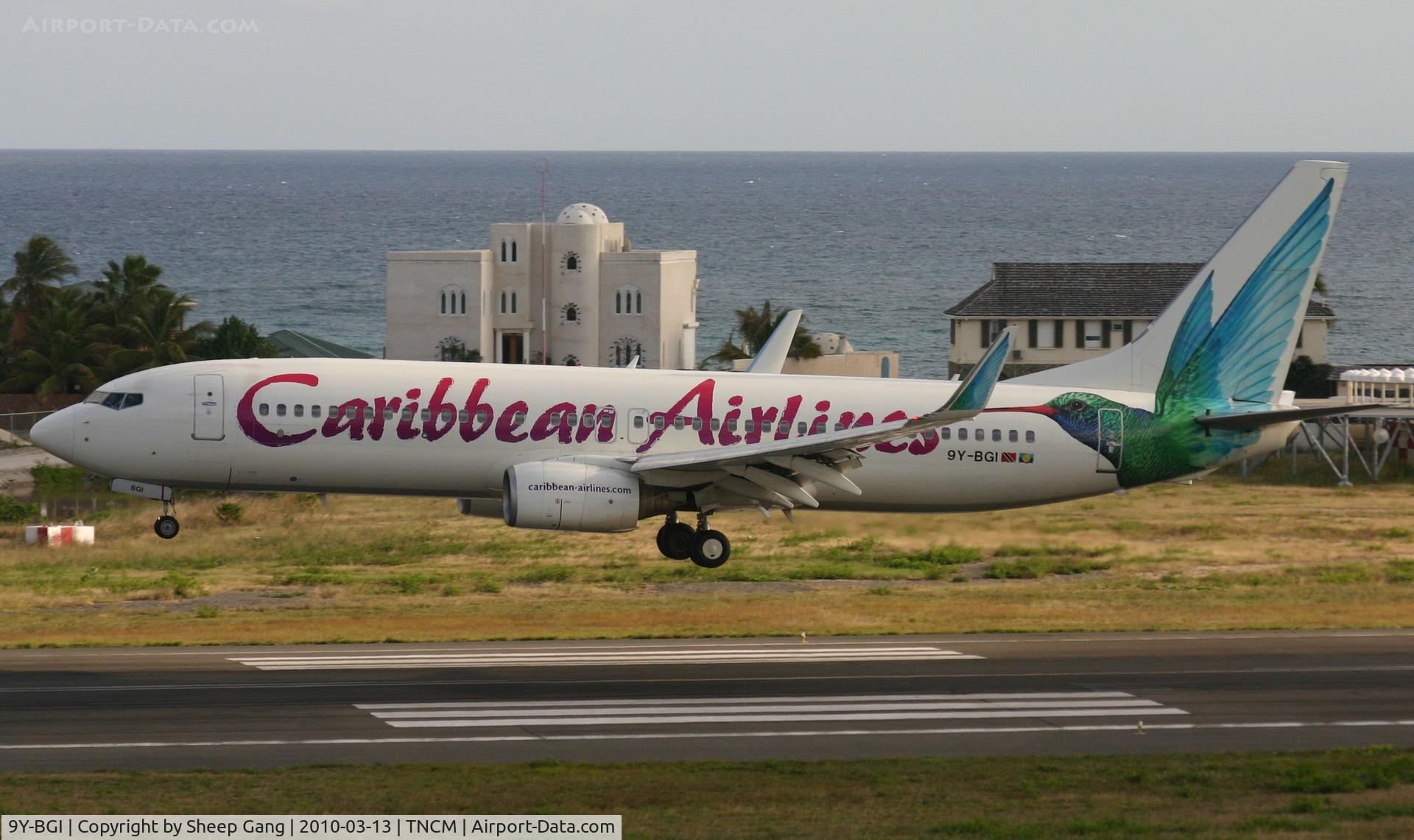 9Y-BGI, 2000 Boeing 737-8Q8 C/N 28232, Caribbean airlines landing at TNCM runway 10