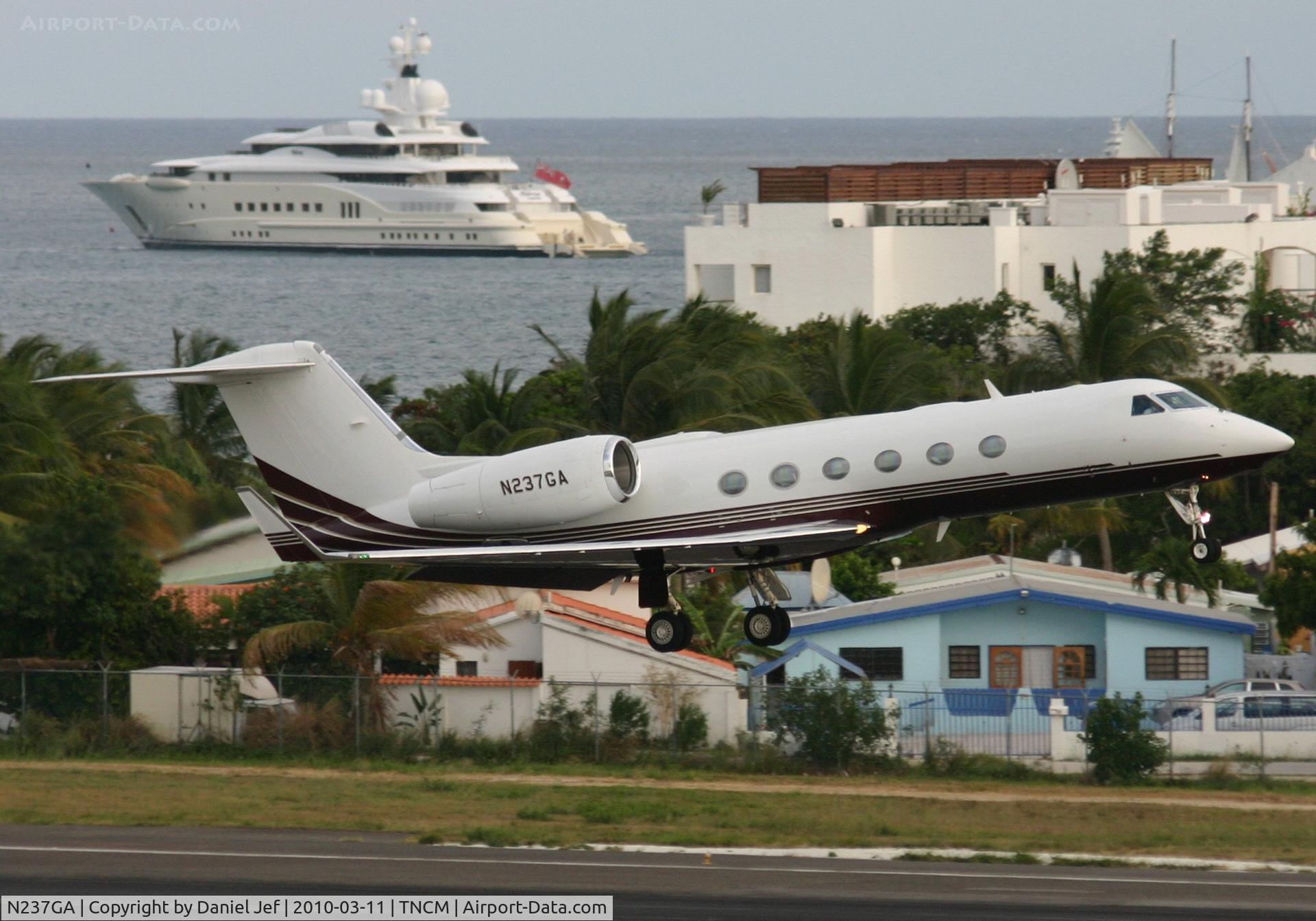 N237GA, 2006 Gulfstream Aerospace GIV-X (G450) C/N 4055, N237GA departing TNCM runway 28