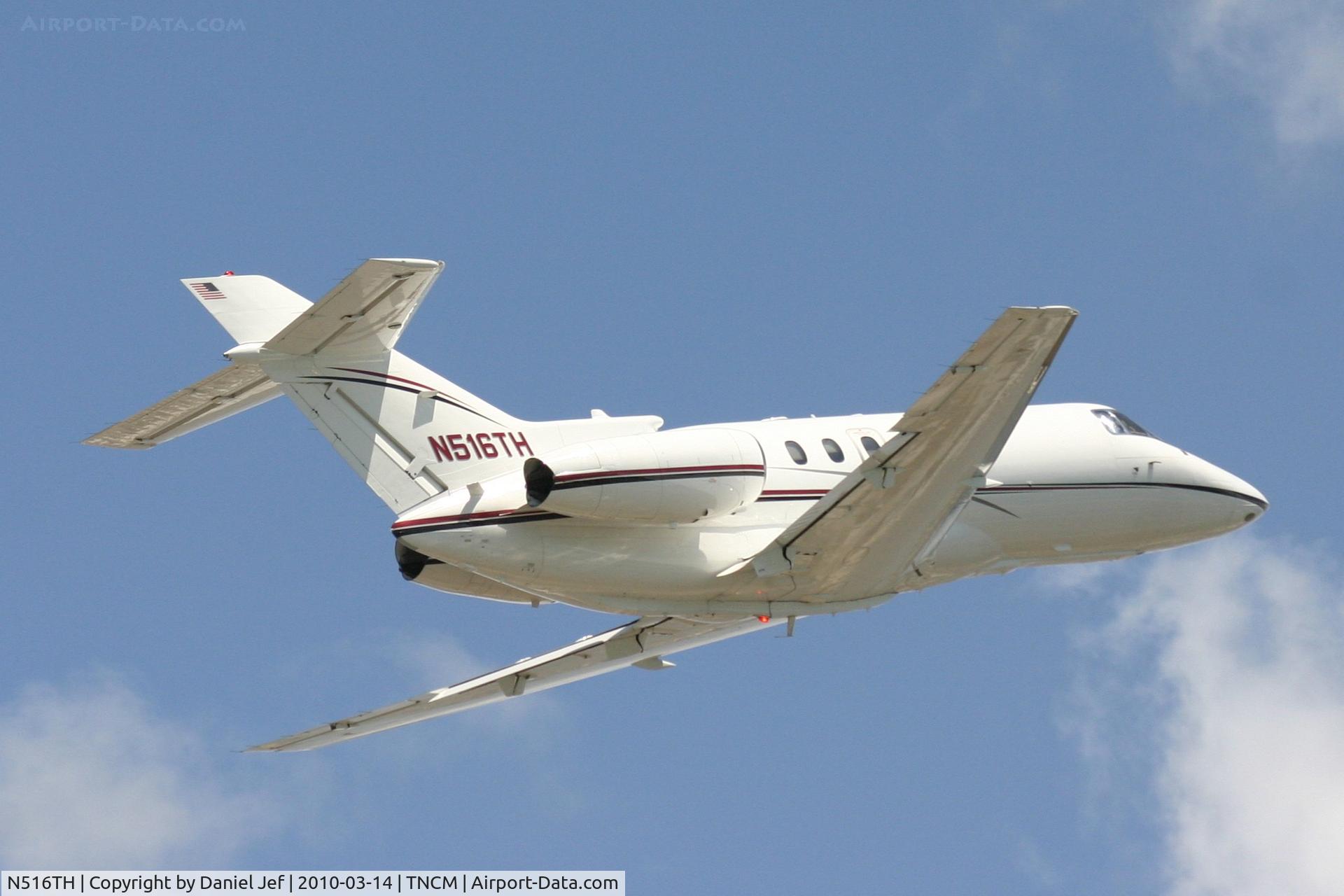 N516TH, 1999 Raytheon Hawker 800XP C/N 258418, N516TH departing TNCM