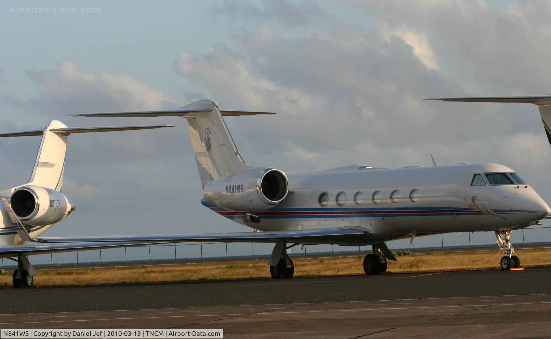 N841WS, 2007 Gulfstream Aerospace GIV-X (G450) C/N 4099, N841WS park at the main ramp at TNCM