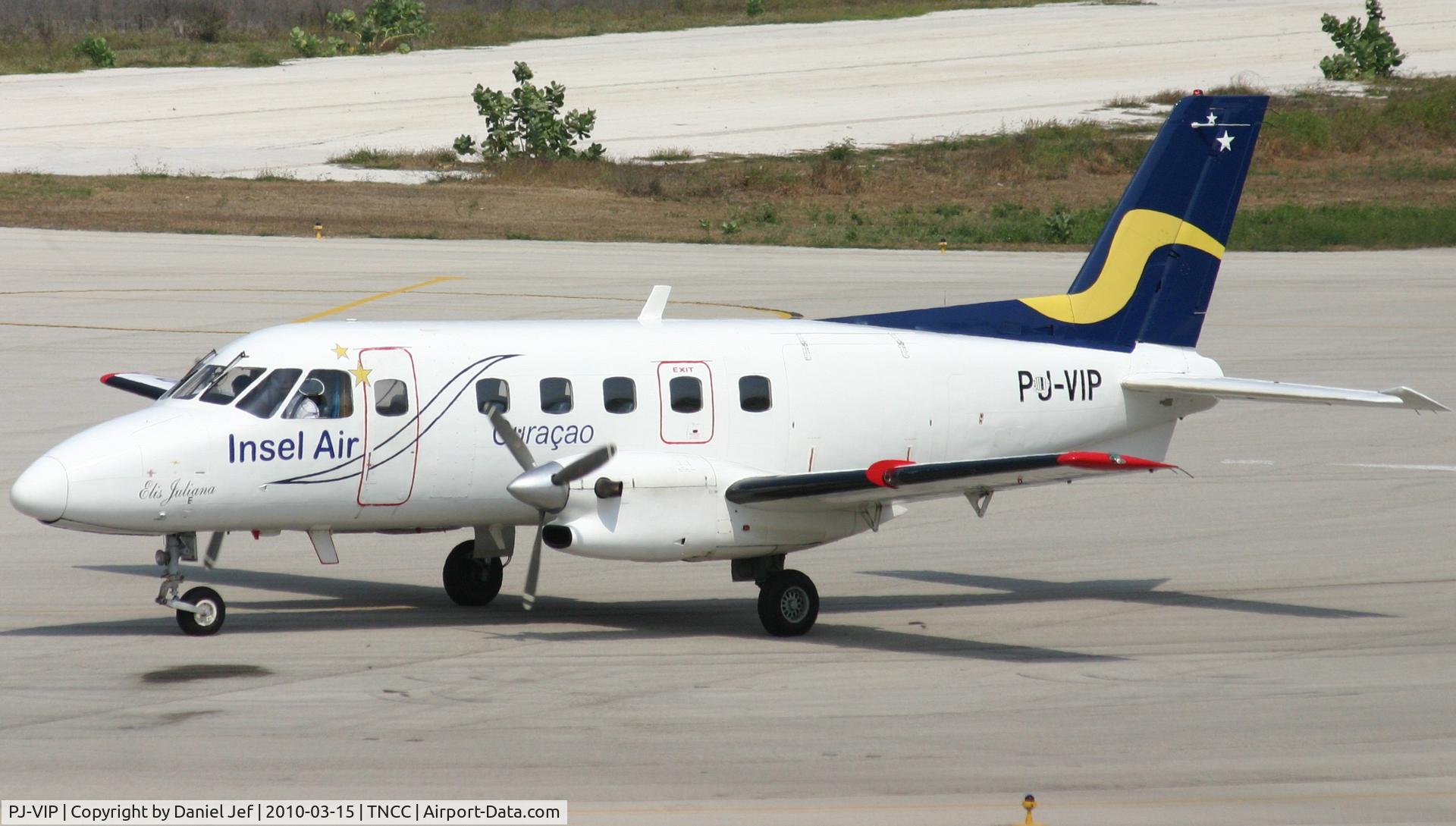PJ-VIP, 1981 Embraer EMB-110P1 Bandeirante C/N 110382, Insel air PJ-VIP taxing to ALpha