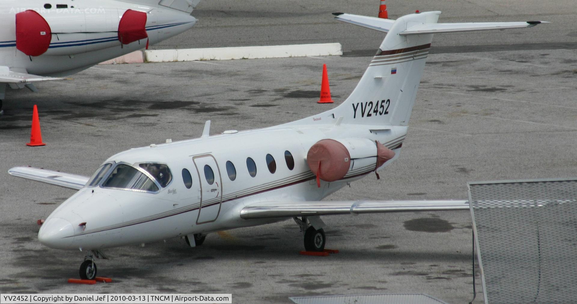 YV2452, 1993 Beech 400A Beechjet C/N RK-68, YV2452 park at the main ramp at TNCM