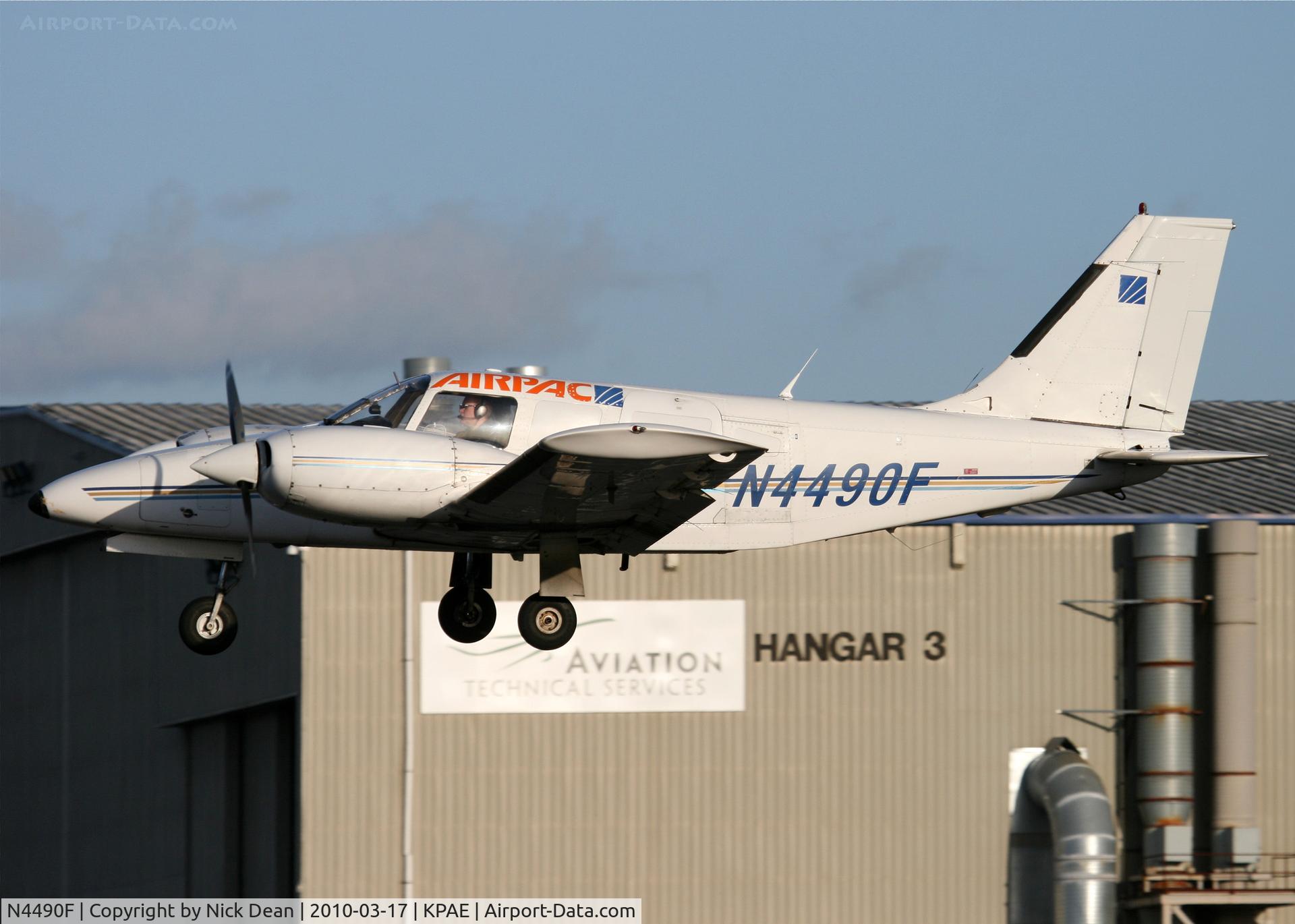 N4490F, 1976 Piper PA-34-200T C/N 34-7670339, KPAE