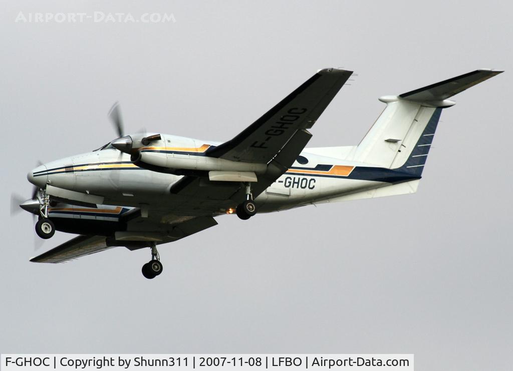 F-GHOC, 1978 Beech 200 Super King Air C/N BB-406, Landing rwy 32L without Aerovision logo on tail...