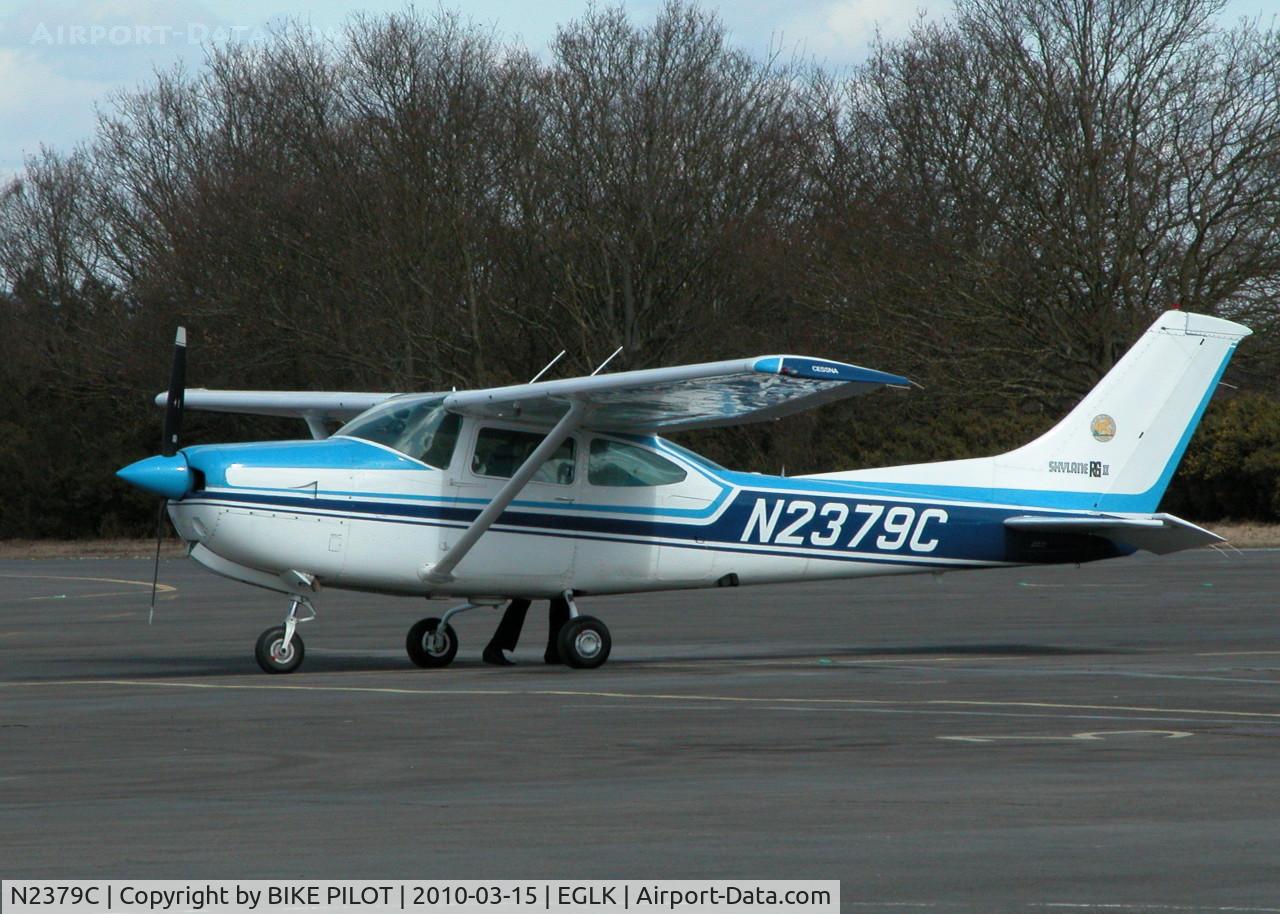 N2379C, 1978 Cessna R182 Skylane RG C/N R18200170, VISITOR ON THE TERMINAL APRON