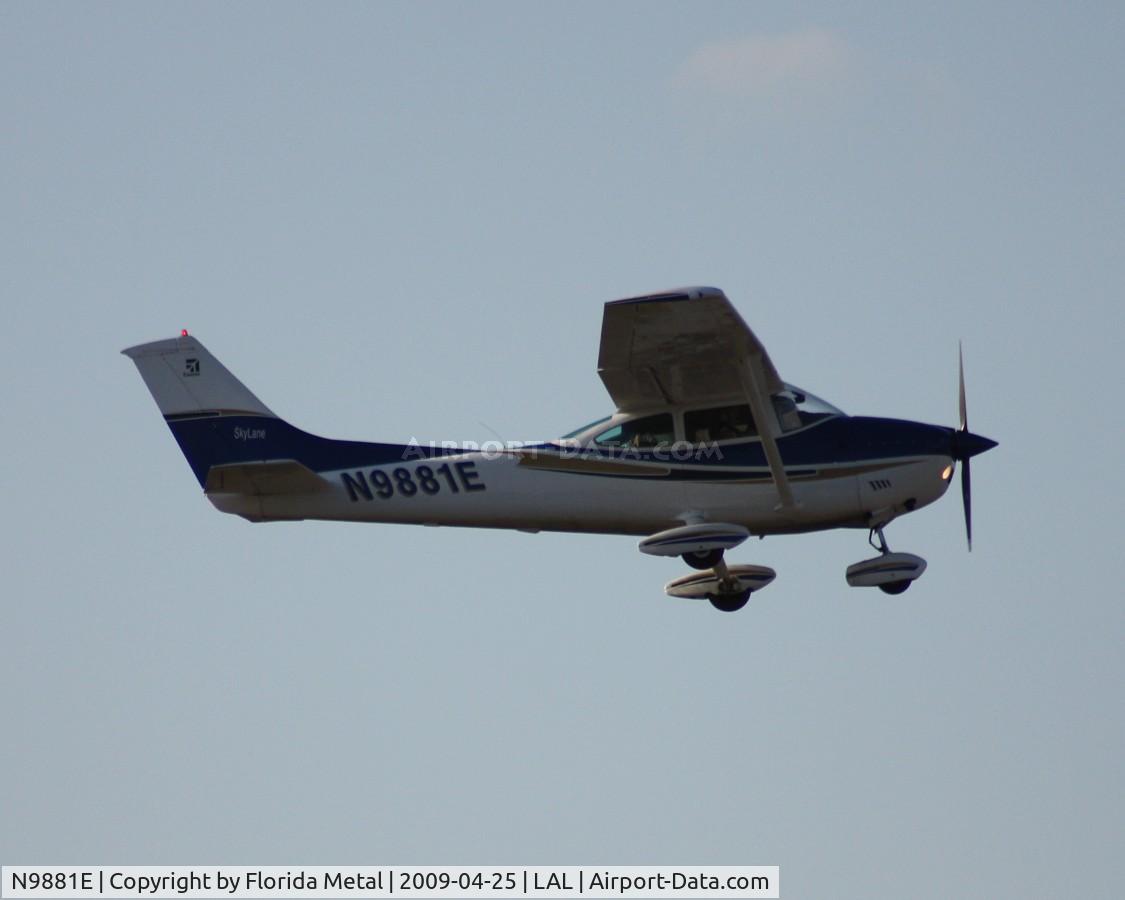 N9881E, 1975 Cessna 182P Skylane C/N 18263942, Cessna 182P