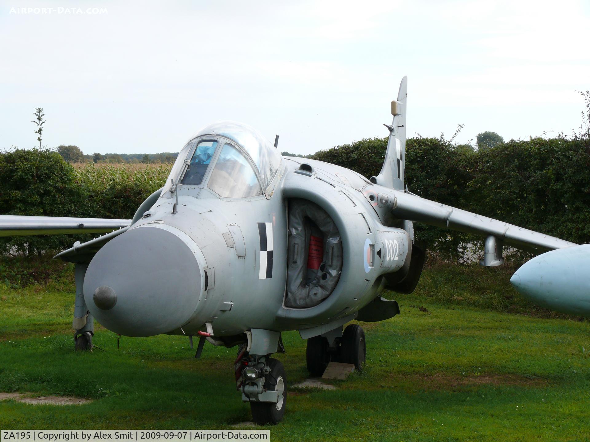 ZA195, 1983 British Aerospace Sea Harrier F/A.2 C/N 41H-912034, Hawker Sea Harrier FRS2 ZA195/002 Royal Navy