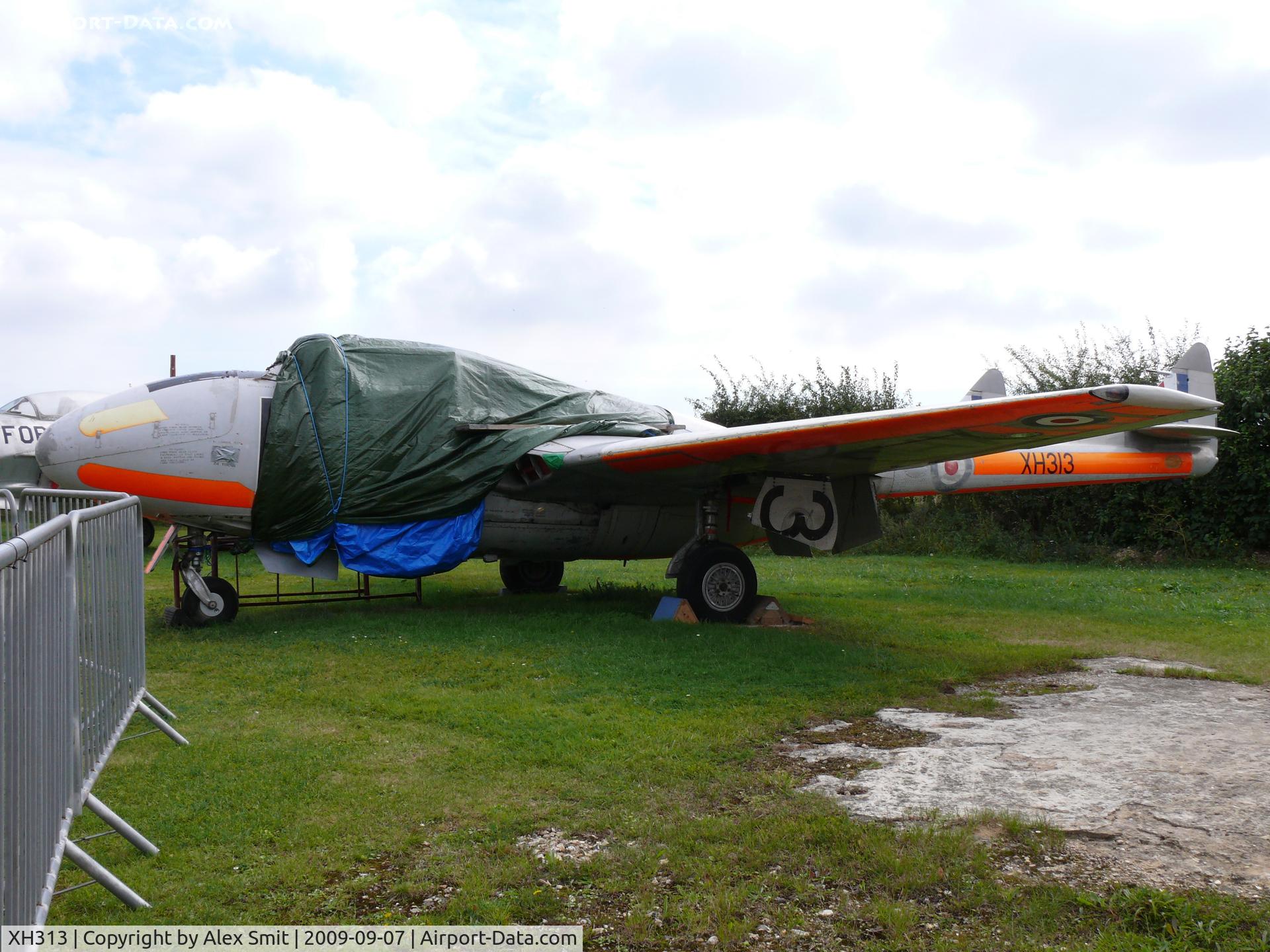 XH313, 1956 De Havilland DH-115 Vampire T.11 C/N 15687, De Havilland dH115 Vampire T11 XH313 Royal Air Force
