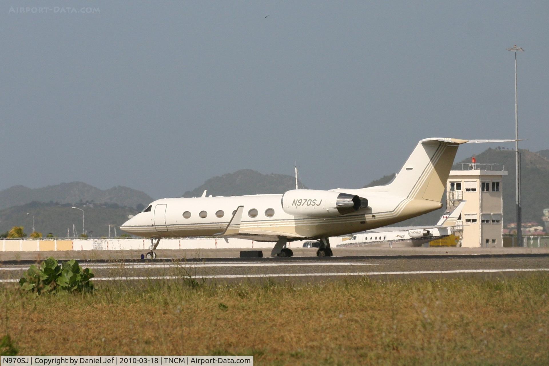 N970SJ, 1990 Gulfstream Aerospace G-IV C/N 1146, N970SJ park at the blass ramp