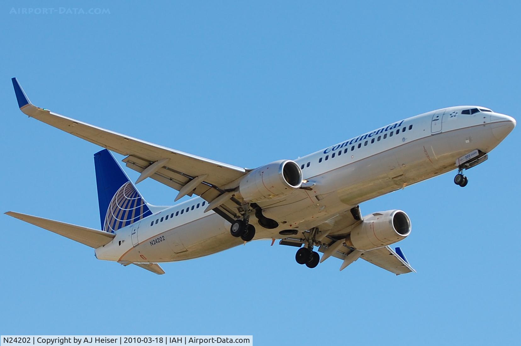 N24202, 2000 Boeing 737-824 C/N 30429, COA1707 from TPA