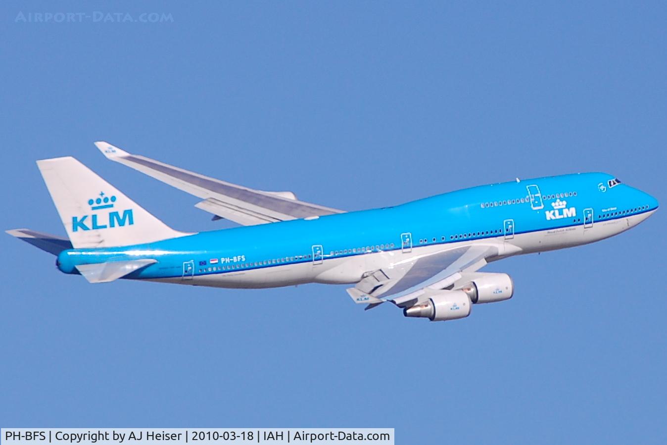 PH-BFS, 1996 Boeing 747-406BC C/N 28195, KLM62 departing to AMS