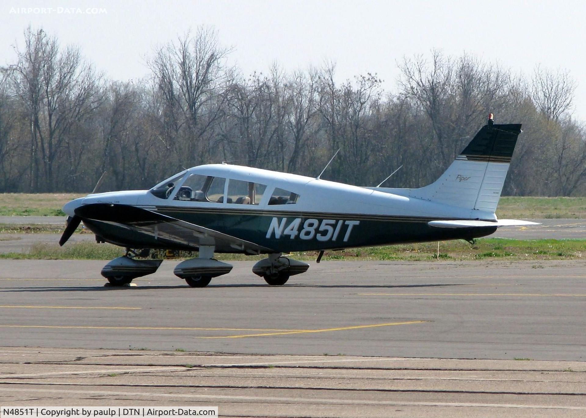 N4851T, 1972 Piper PA-28-180 C/N 28-7205207, At Shreveport's Downtown Airport.