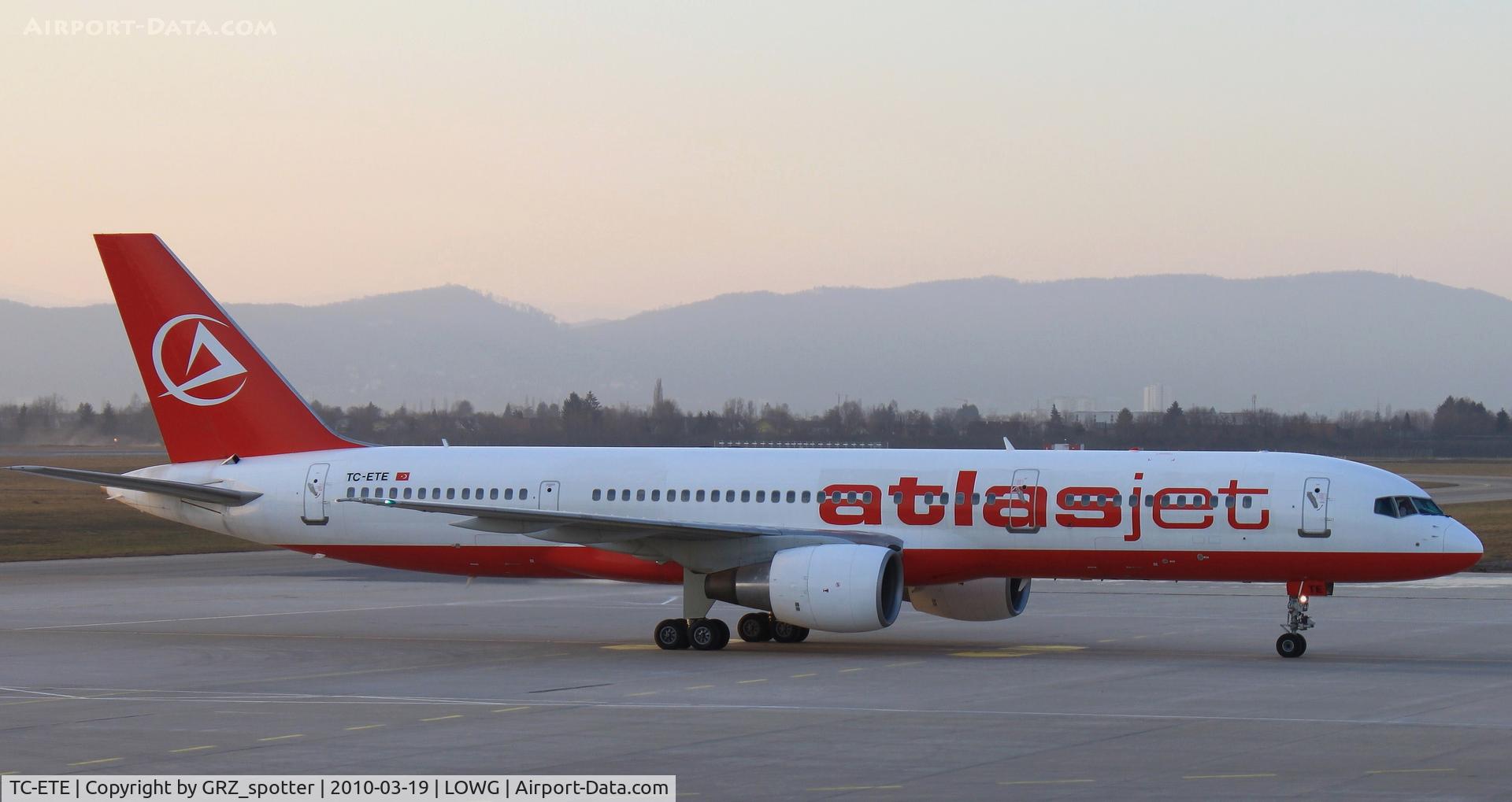 TC-ETE, 2001 Boeing 757-2Q8 C/N 30044, Atlasjet 757