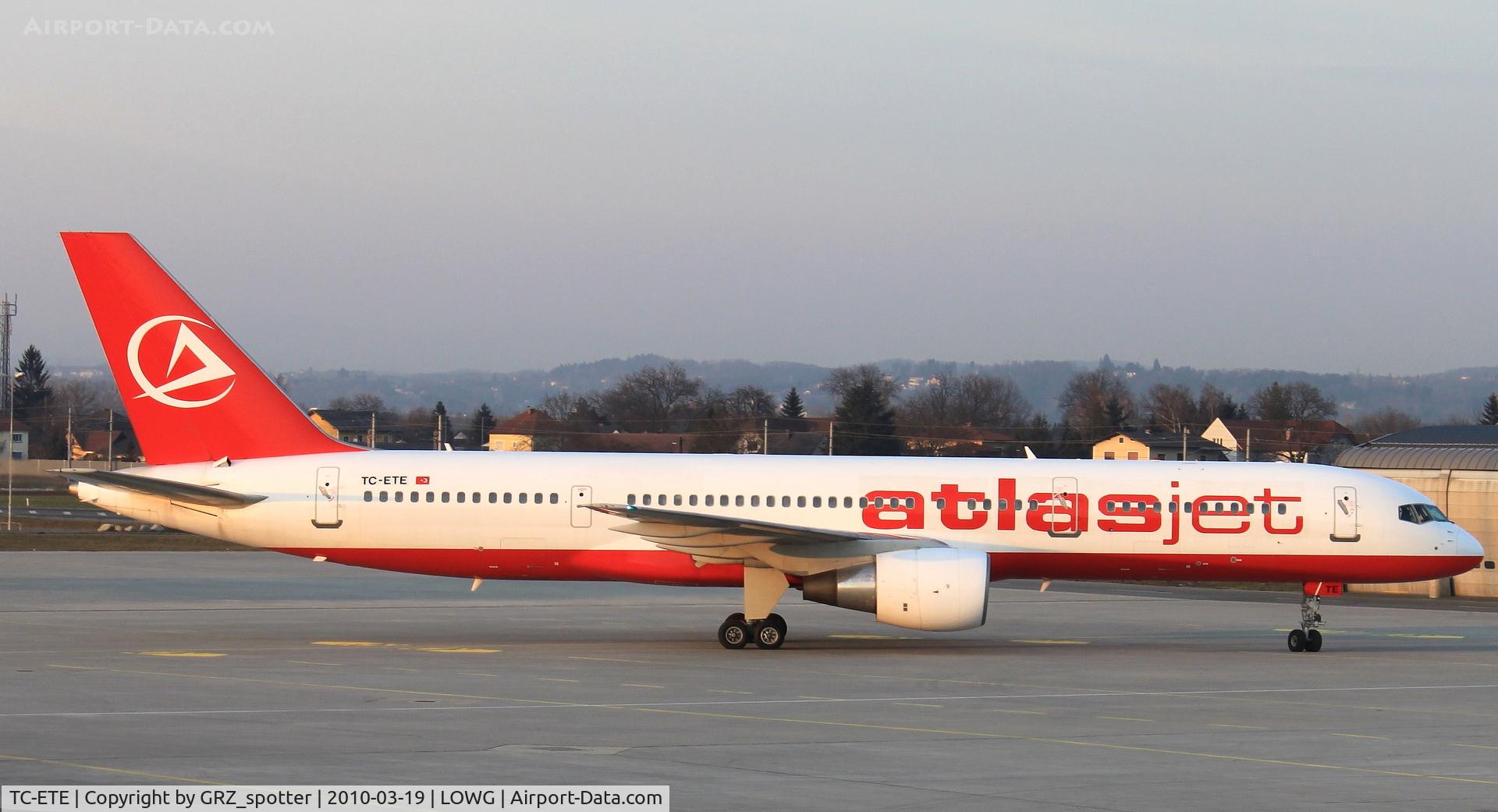 TC-ETE, 2001 Boeing 757-2Q8 C/N 30044, Atlasjet 757