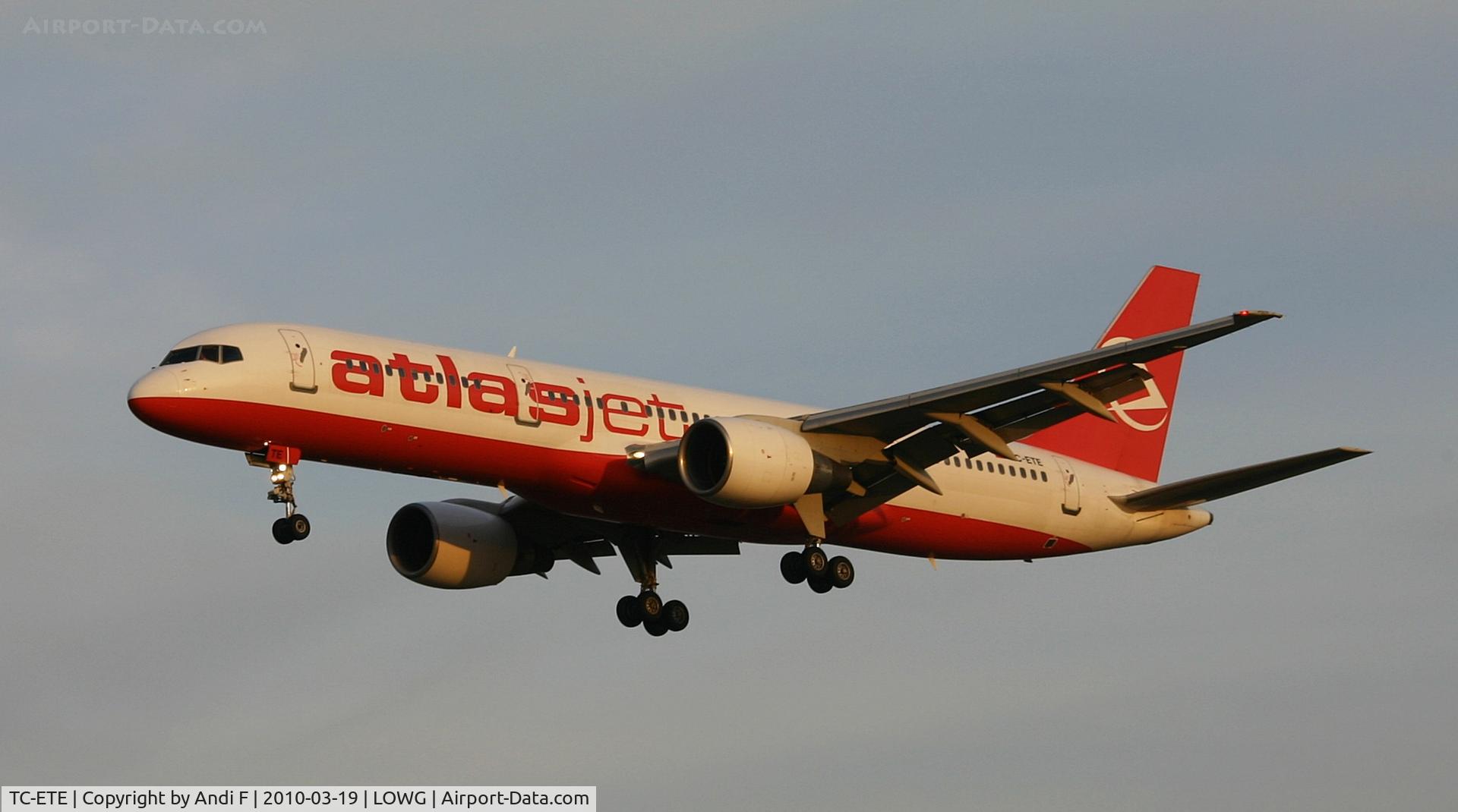 TC-ETE, 2001 Boeing 757-2Q8 C/N 30044, 757-2Q8