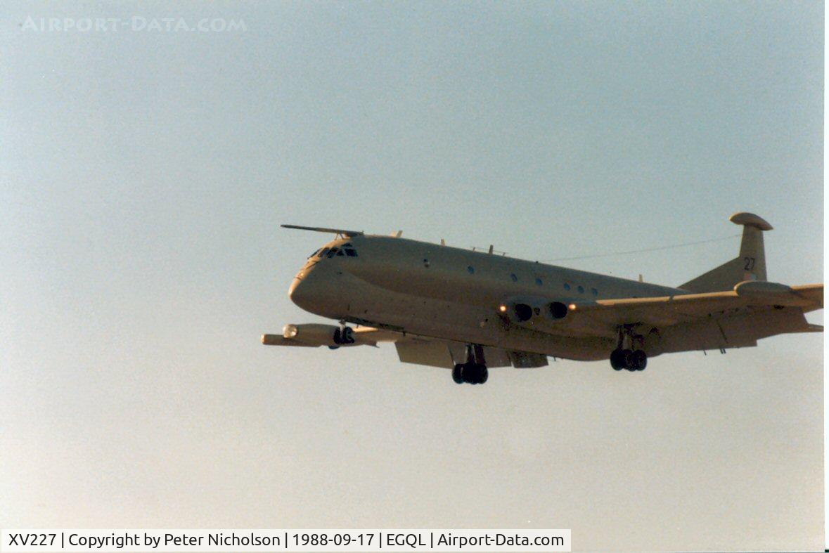 XV227, Hawker Siddeley Nimrod MR.2P C/N 8002, Nimrod MR.2 of RAF Kinloss's 206 Squadron on a flypast at the 1988 RAF Leuchars Airshow.