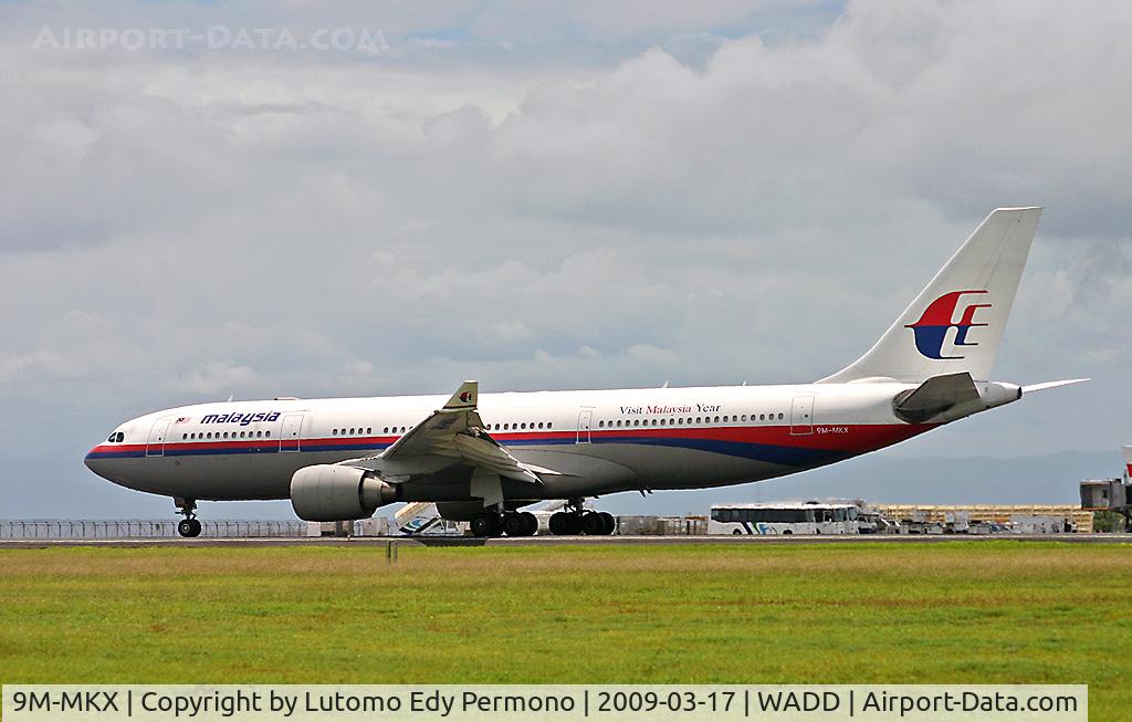 9M-MKX, 1999 Airbus A330-223 C/N 290, Malaysian Airlines