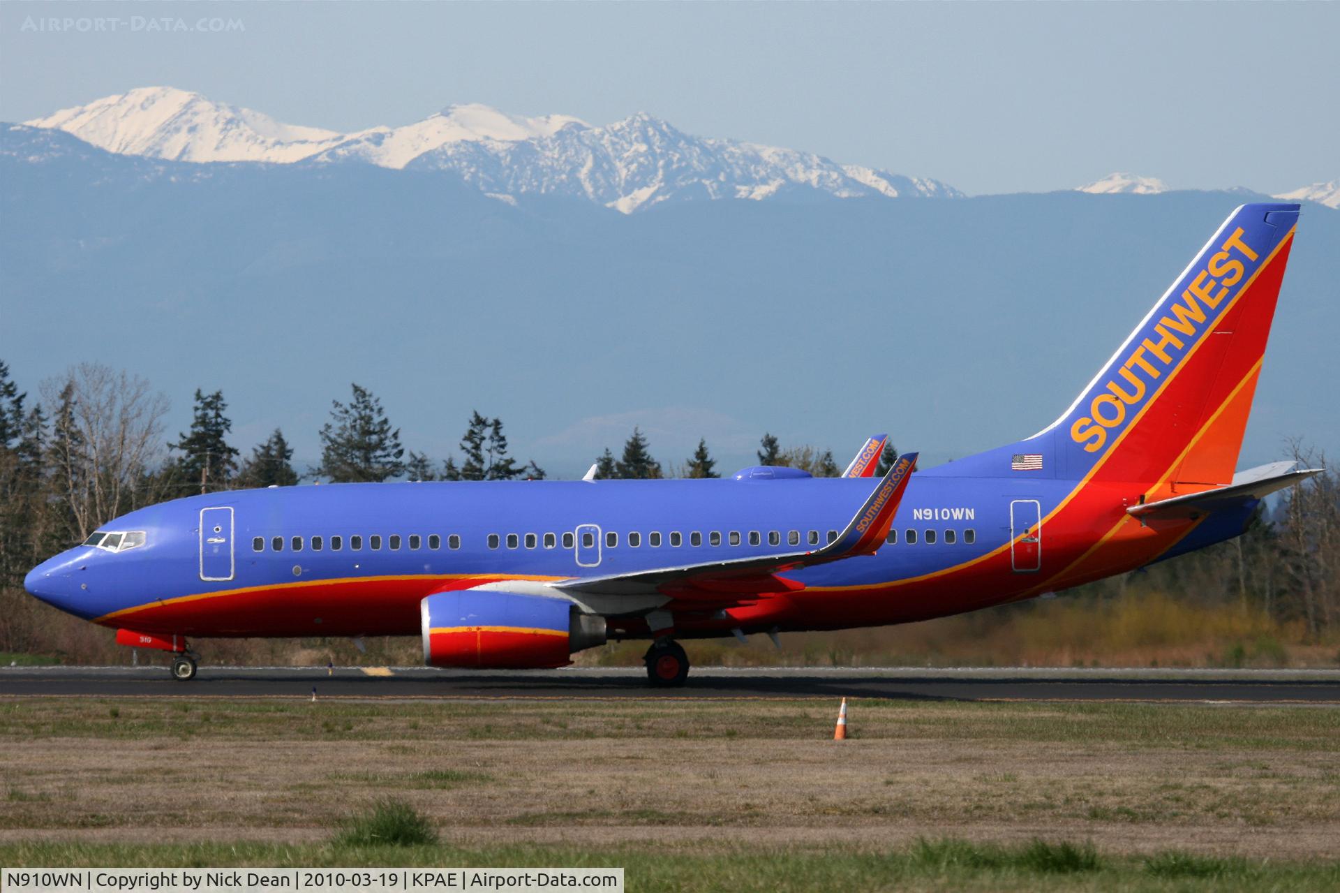 N910WN, 2008 Boeing 737-7H4 C/N 36618, KPAE
