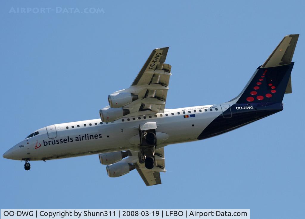 OO-DWG, 1998 British Aerospace Avro 146-RJ100 C/N E3336, Landing rwy 32L
