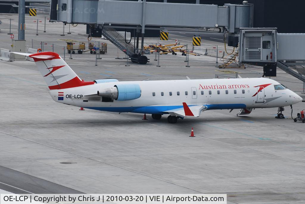 OE-LCP, 2001 Canadair CRJ-200LR (CL-600-2B19) C/N 7480, Austrian arrows CRJ
