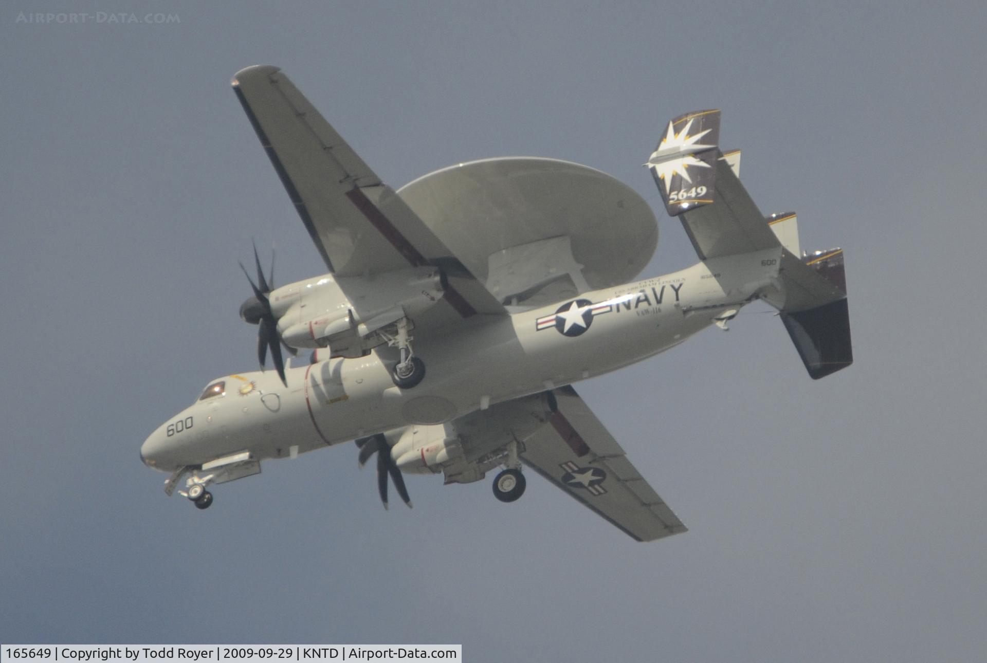165649, Northrop Grumman E-2C Hawkeye 2000 C/N A180, From the backyard