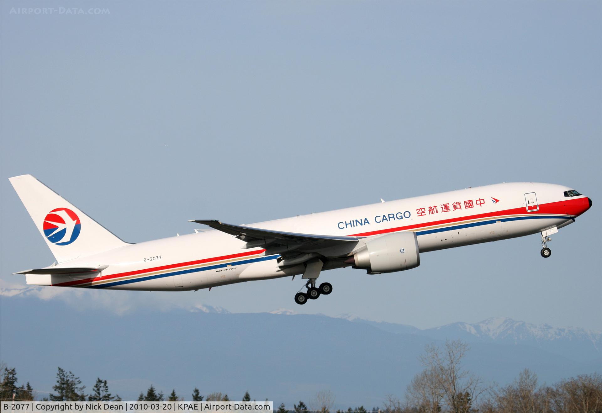 B-2077, 2010 Boeing 777-F6N C/N 37713, KPAE Boeing 97 climbing of 34L the 2nd 777F for China Eastern