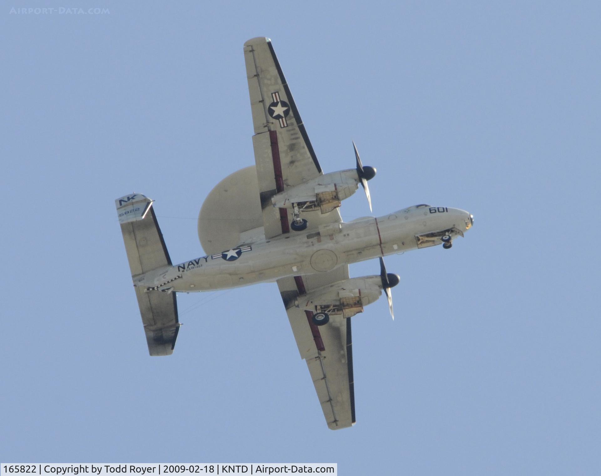 165822, Northrop Grumman E-2C Hawkeye 2000 C/N A193, From the backyard