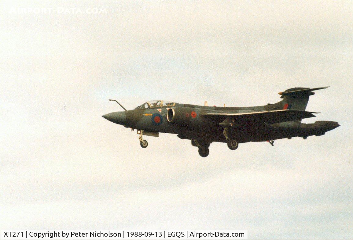 XT271, 1965 Hawker Siddeley Buccaneer S.2A C/N B3-14-64, Buccaneer S.2A of 237 Operational Conversion Unit landing on Runway 23 at RAF Lossiemouth in September 1988.