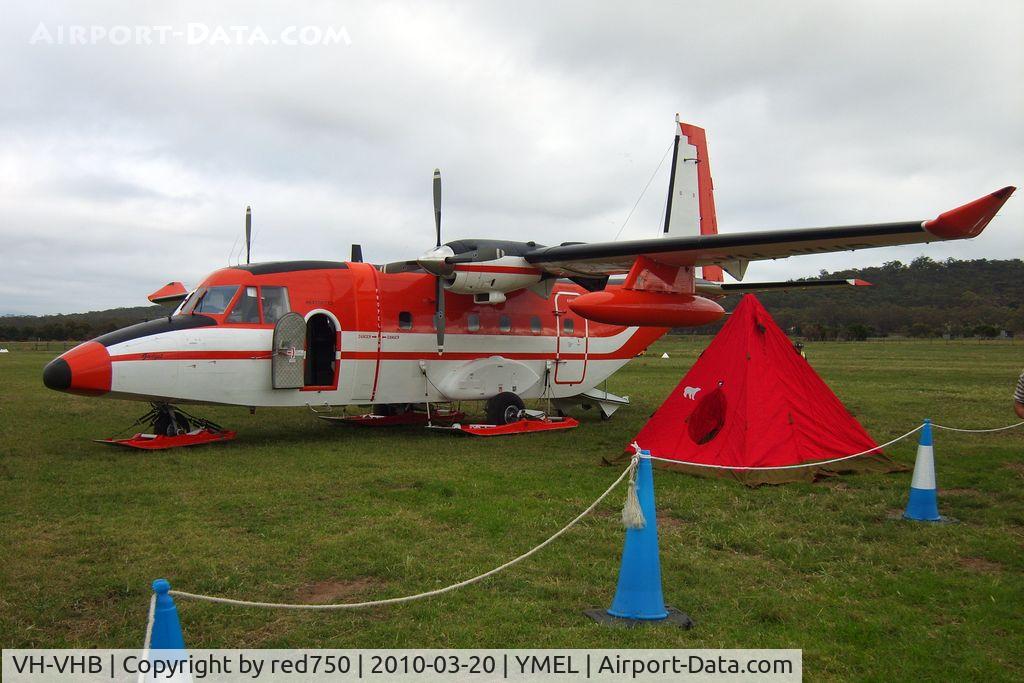VH-VHB, 2004 CASA C-212-EE Aviocar C/N 475, Fitted with skis for use in Antarctica - flies from Hobart Tas to Australia's Antarctic bases.