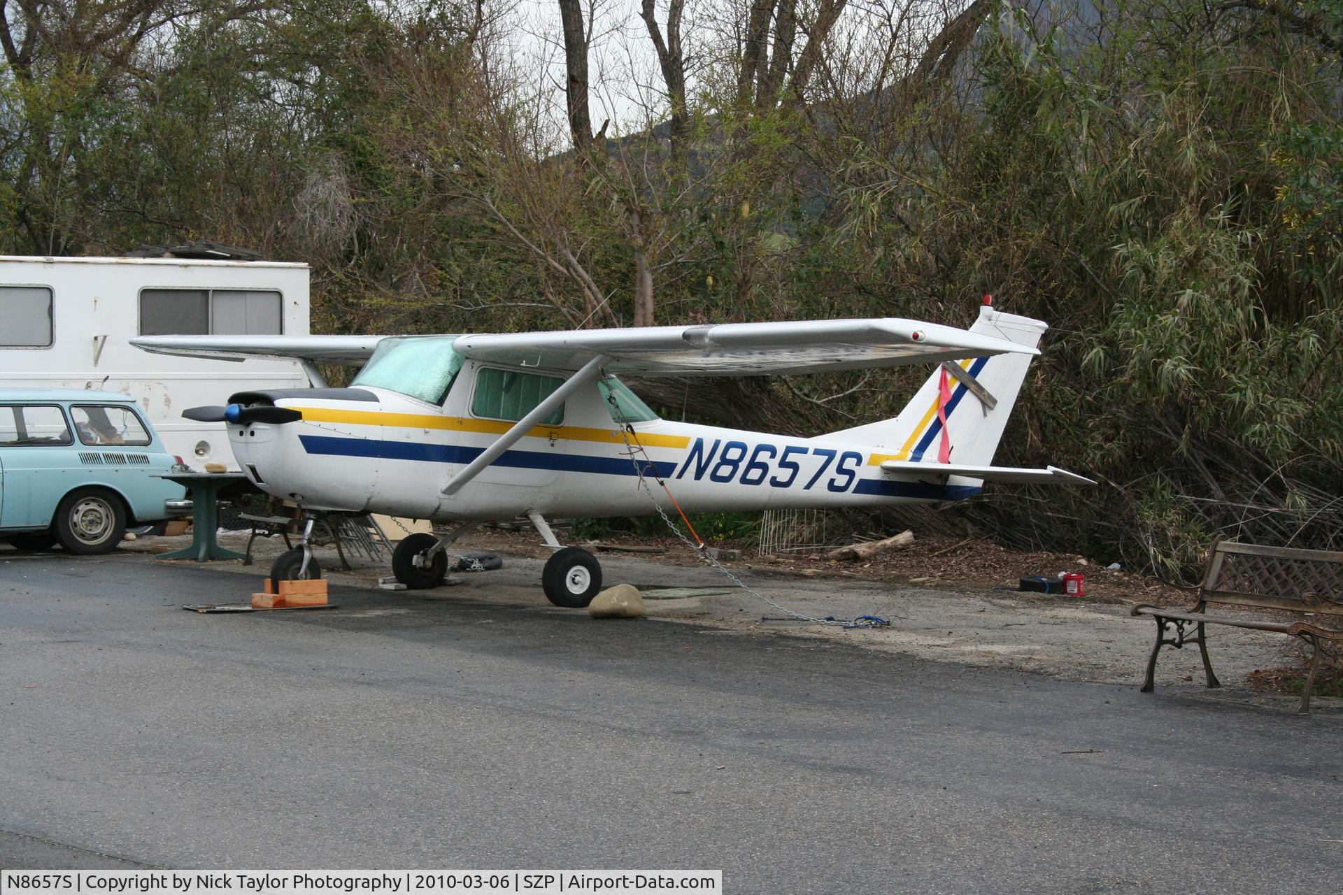 N8657S, 1965 Cessna 150F C/N 15061957, Sitting in the rain