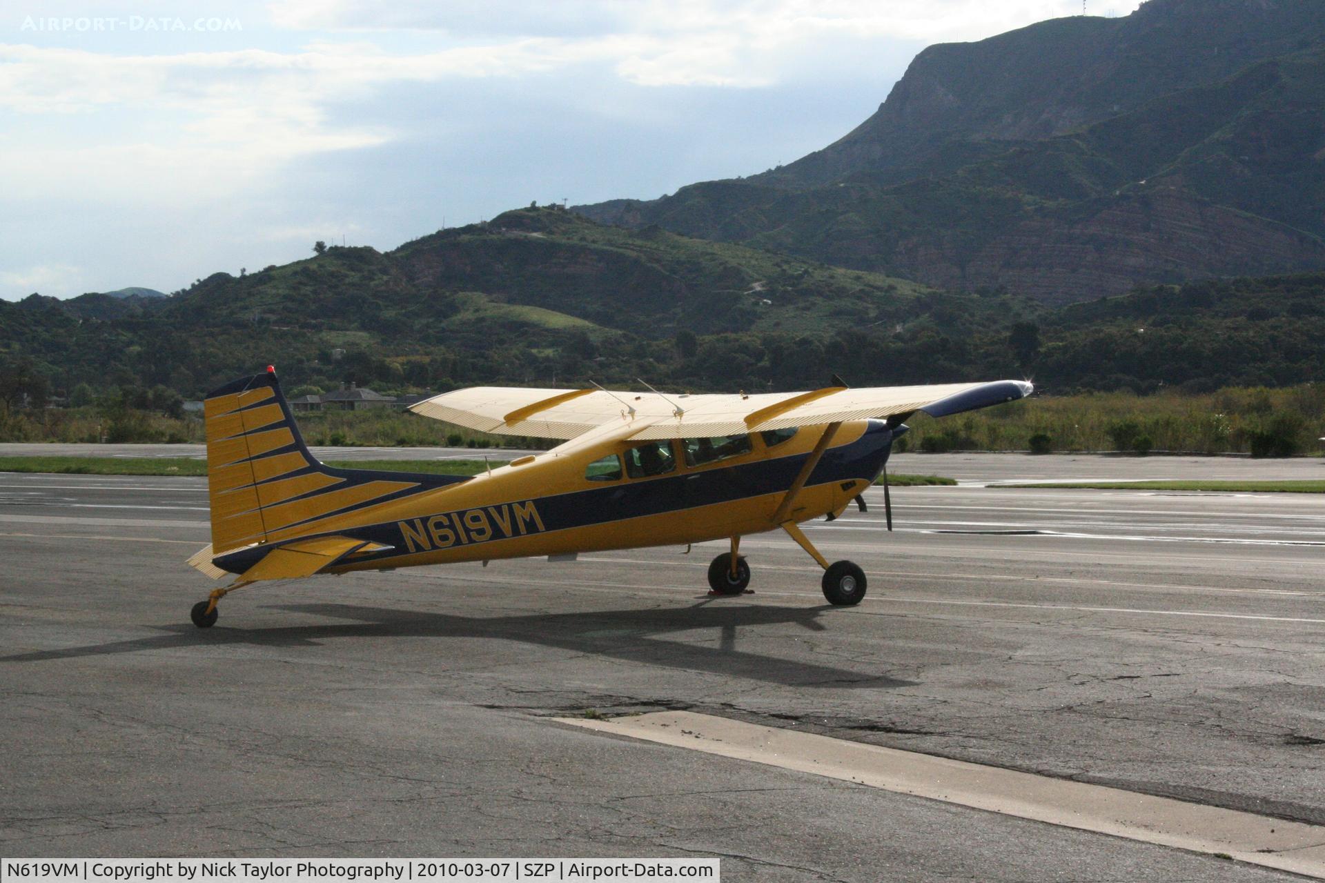 N619VM, 1981 Cessna A185F Skywagon 185 C/N 18504284, Waiting to go up