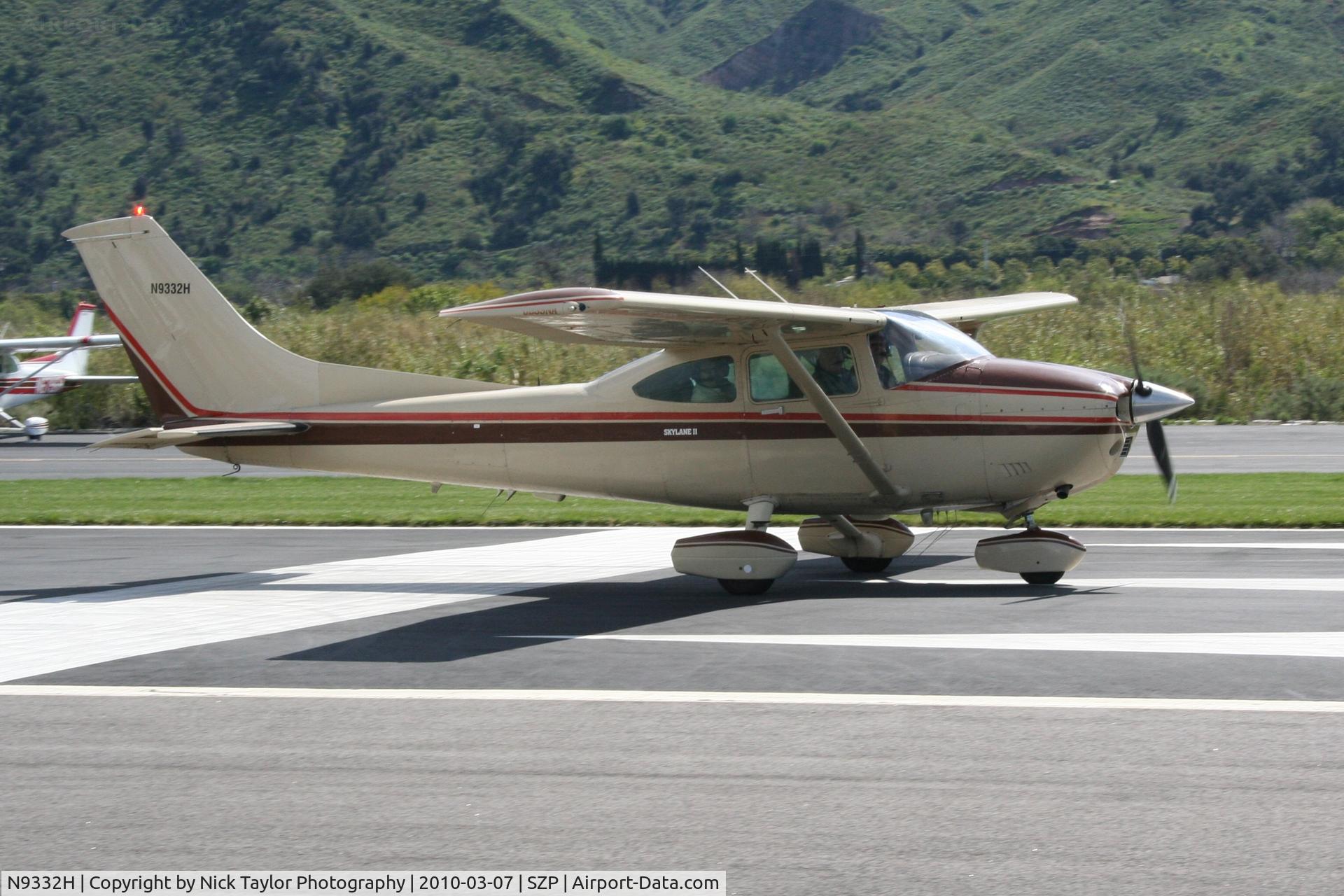 N9332H, 1981 Cessna 182R Skylane C/N 18267935, Rollout RWY 22