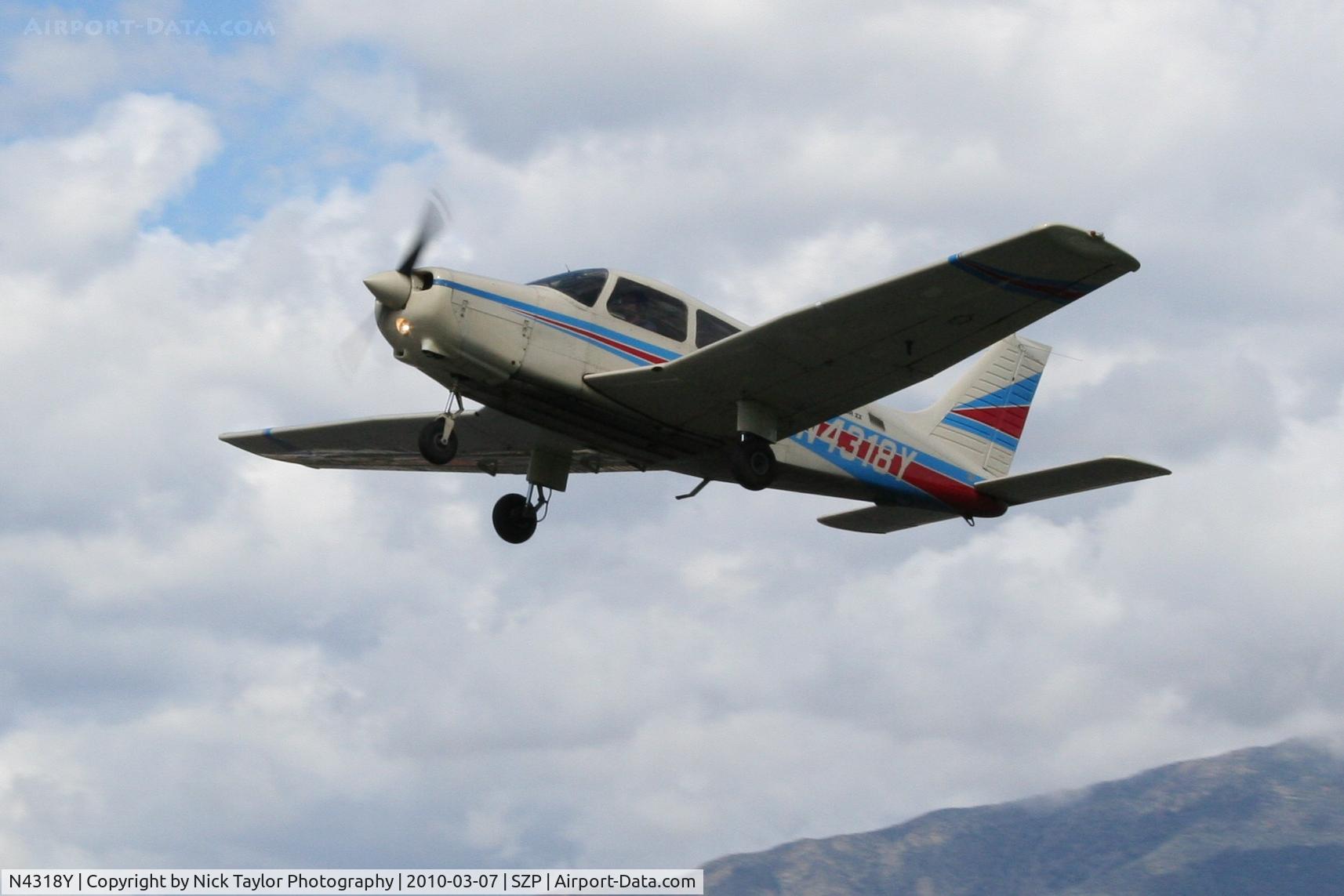N4318Y, 1983 Piper PA-28-161 Warrior II C/N 28-8416006, Taking off RWY 22