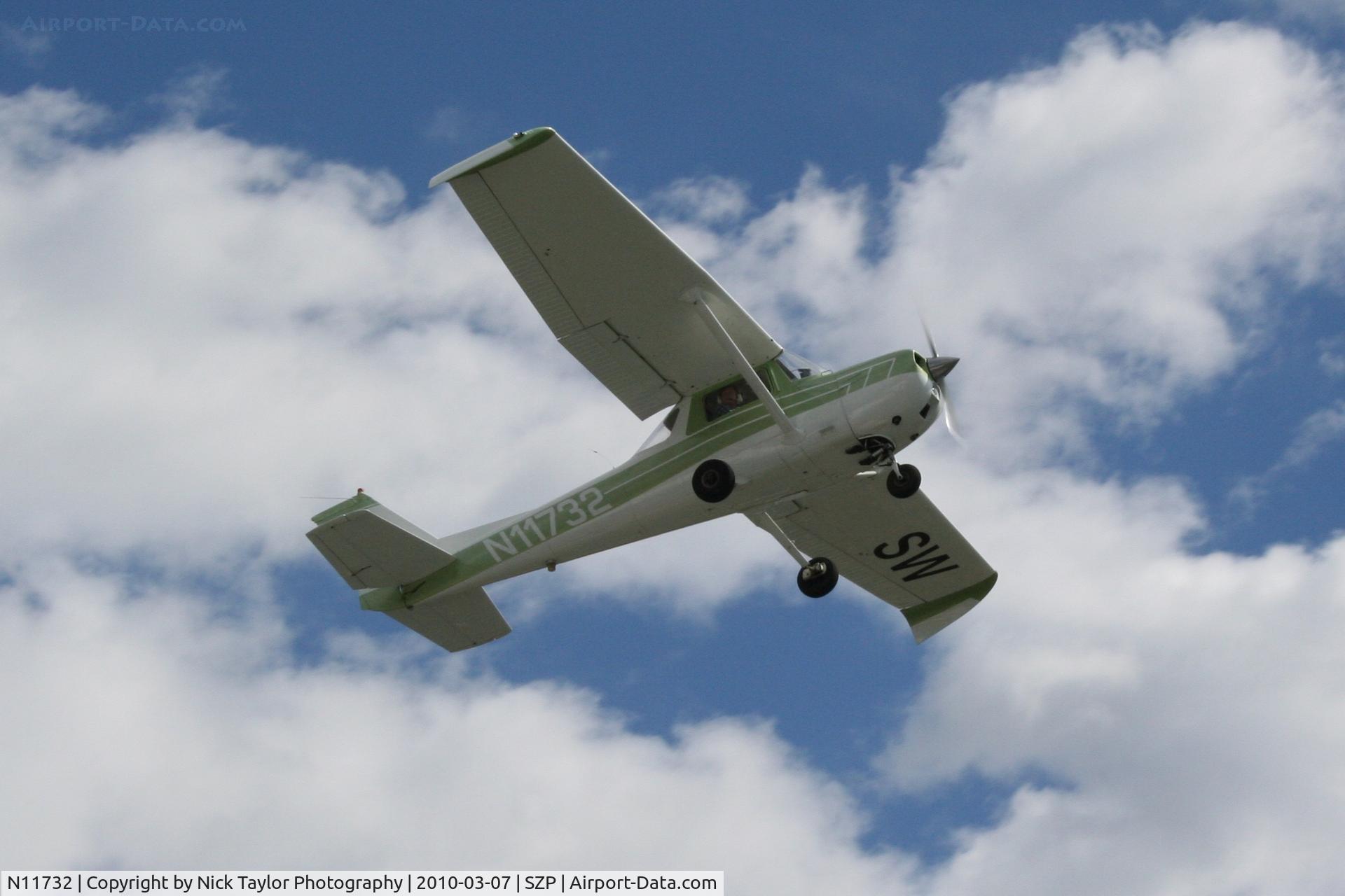 N11732, 1974 Cessna 150L C/N 15075598, SW is for fish spotting