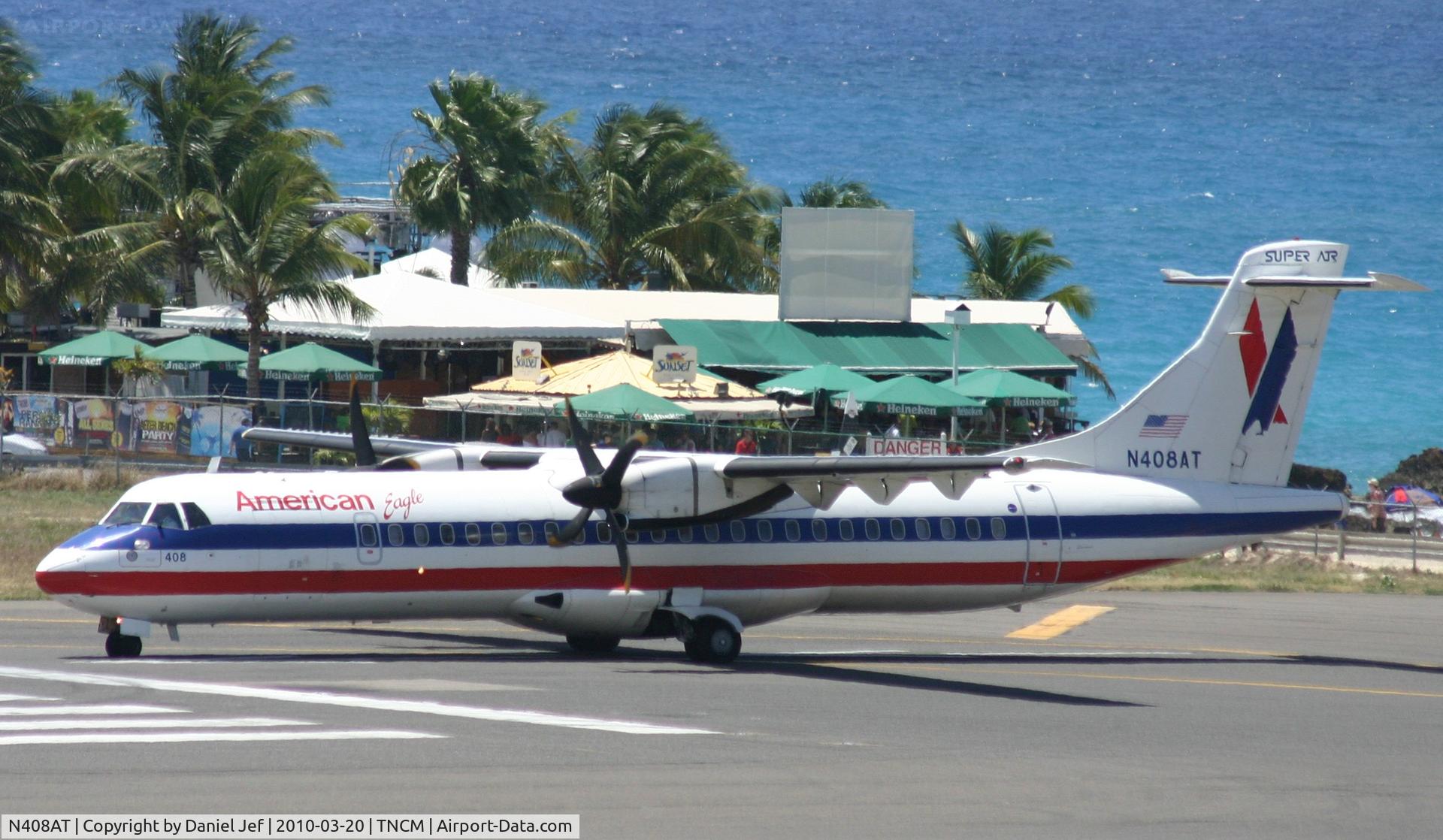 N408AT, 1994 ATR 72-212 C/N 408, Amercan eagle N408AT at the tresh hold to depart TNCM